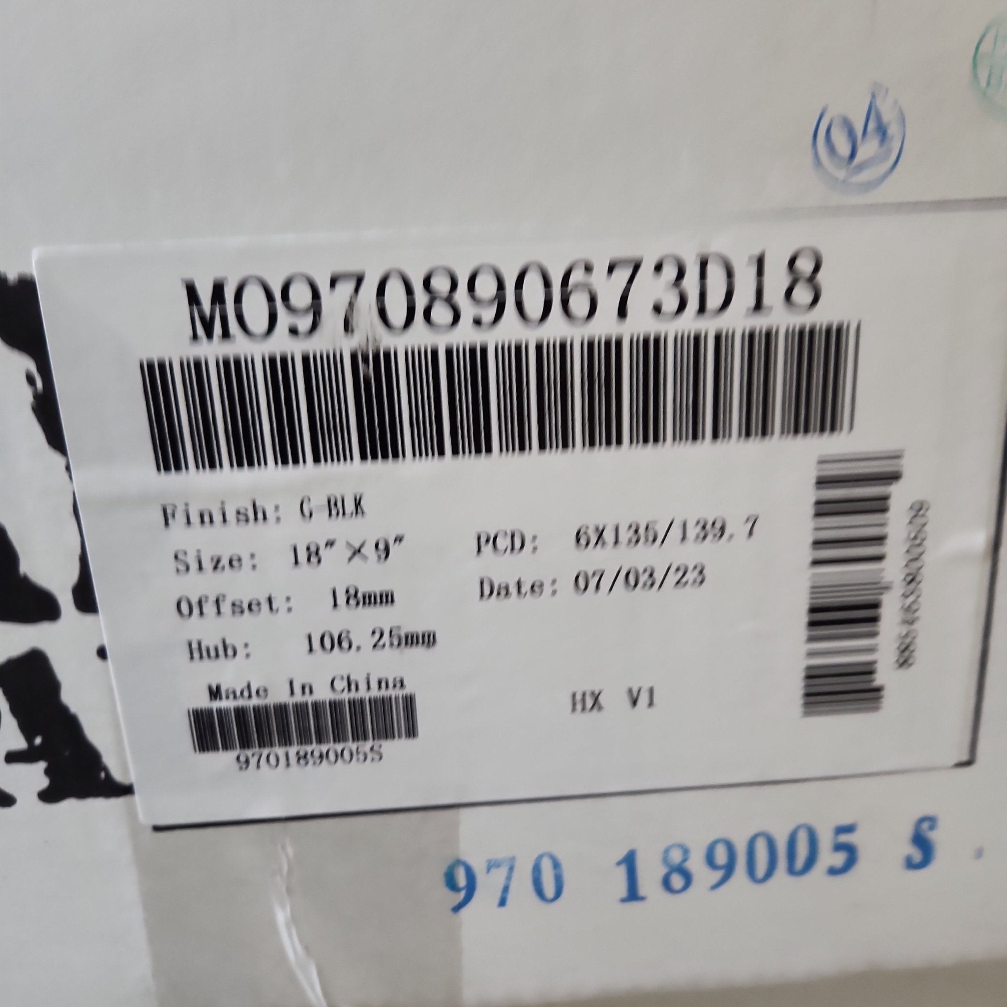 MO970 18x9 6x135 6x139.7 GLOSS BLACK - Gun Hill Tire House (WTW - WHOLESALE TIRES & WHEELS)