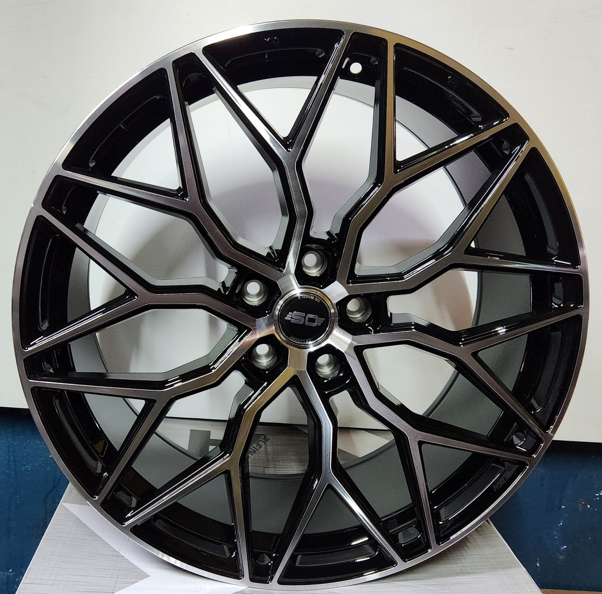 OE - 0319 HF - 2 REP 22X10 5X127 PIANO BLACK MACHINED FACE - Gun Hill Tire House (WTW - WHOLESALE TIRES & WHEELS)