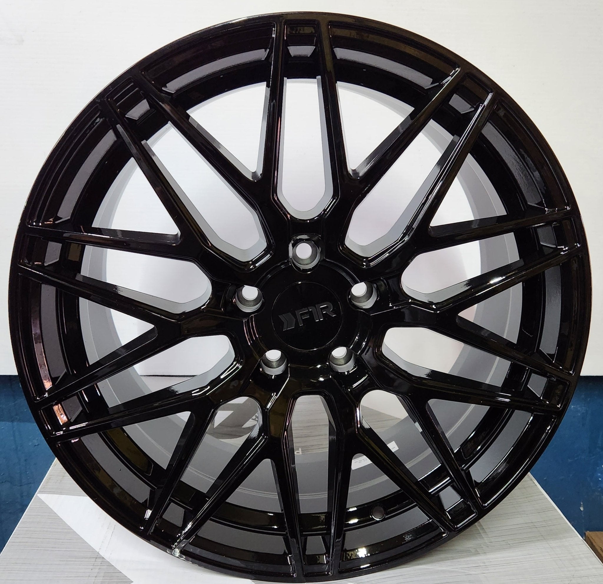 F103 18X8.5 5X112 GLOSS BLACK - Gun Hill Tire House (WTW - WHOLESALE TIRES & WHEELS)