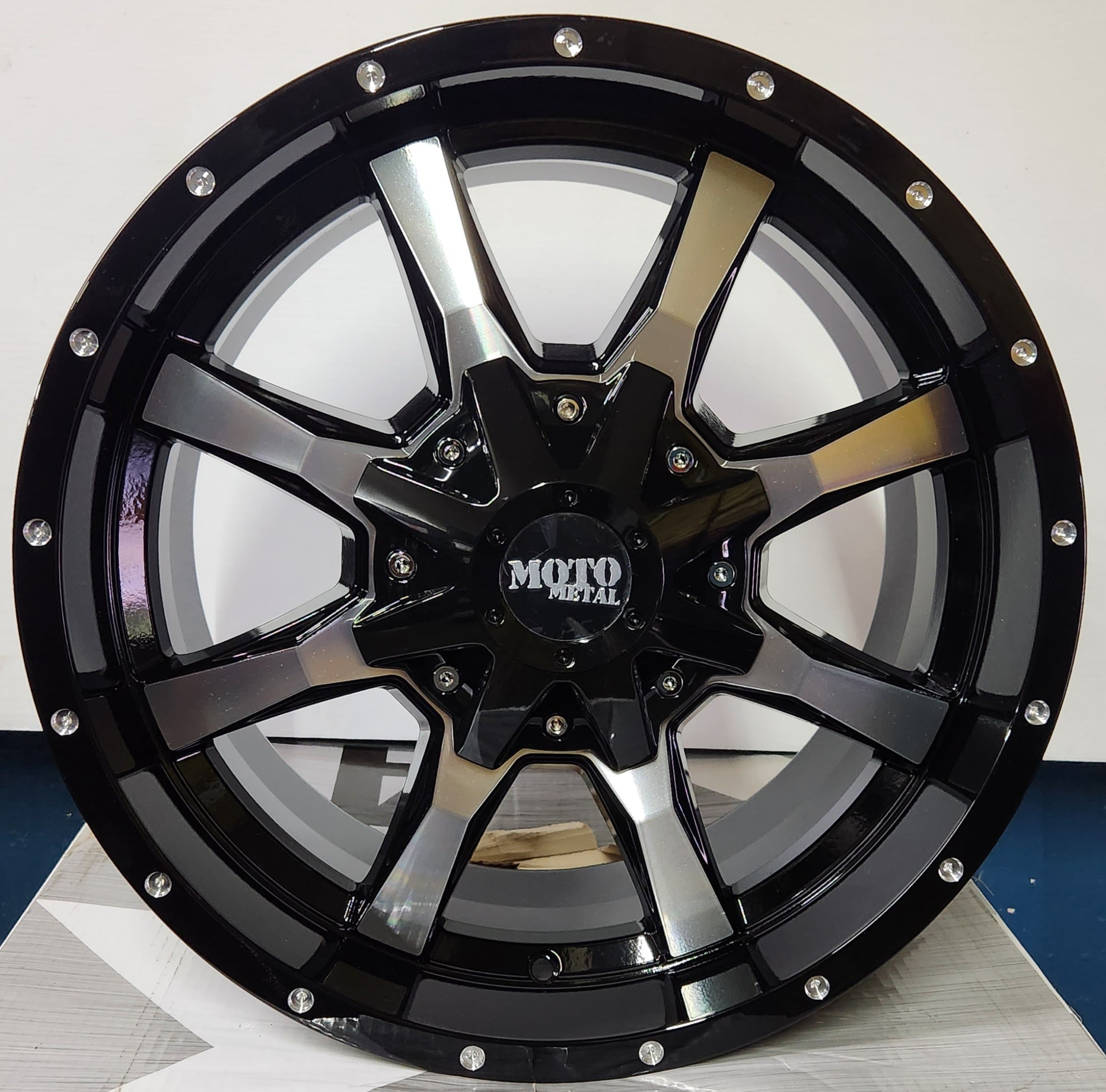 MOTO 0970 18X9 6X120 GLOSS BLACK - Gun Hill Tire House (WTW - WHOLESALE TIRES & WHEELS)