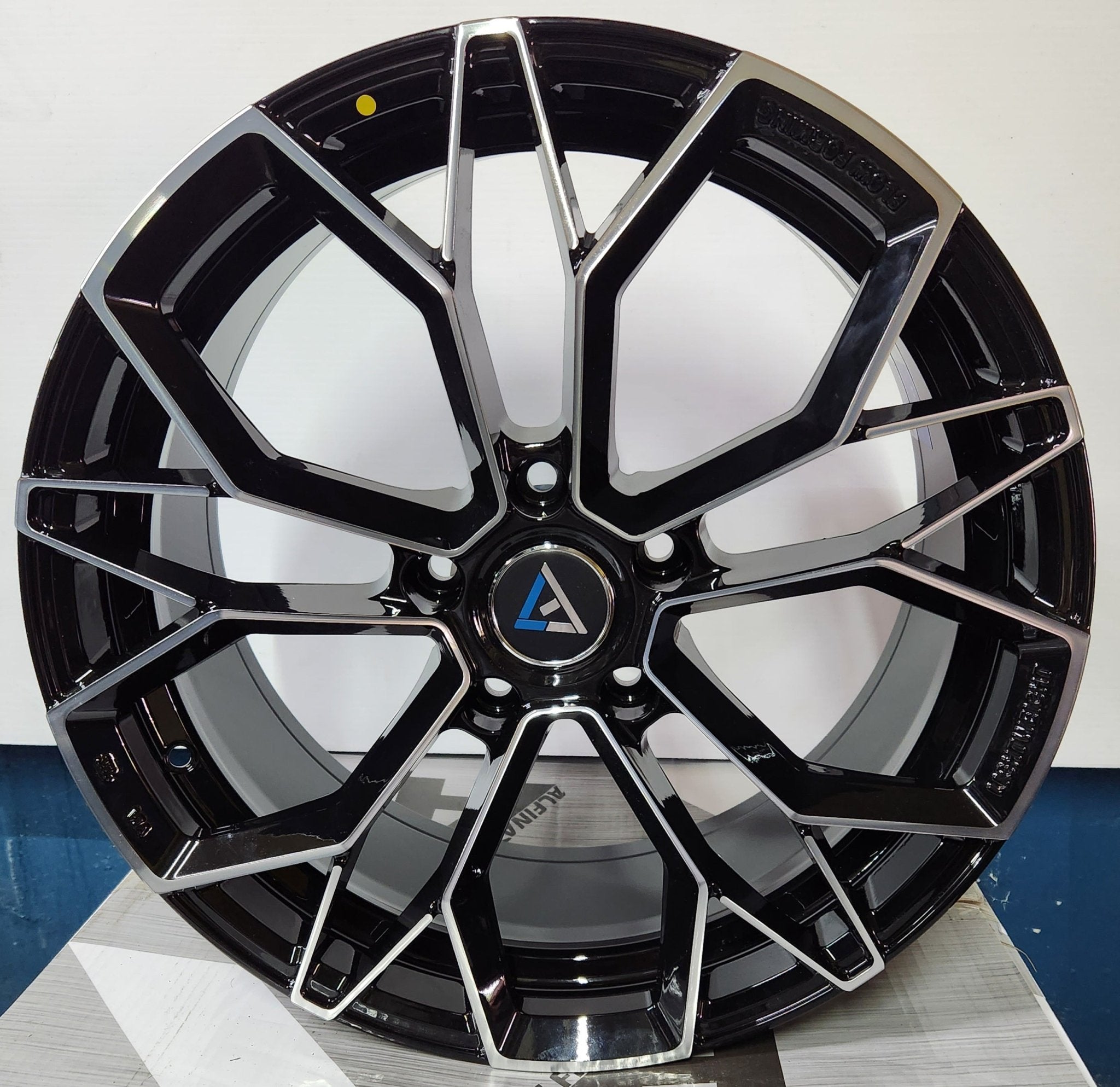 VLF05 18X8 5X120 BLACK MACHINED FACE - Gun Hill Tire House (WTW - WHOLESALE TIRES & WHEELS)