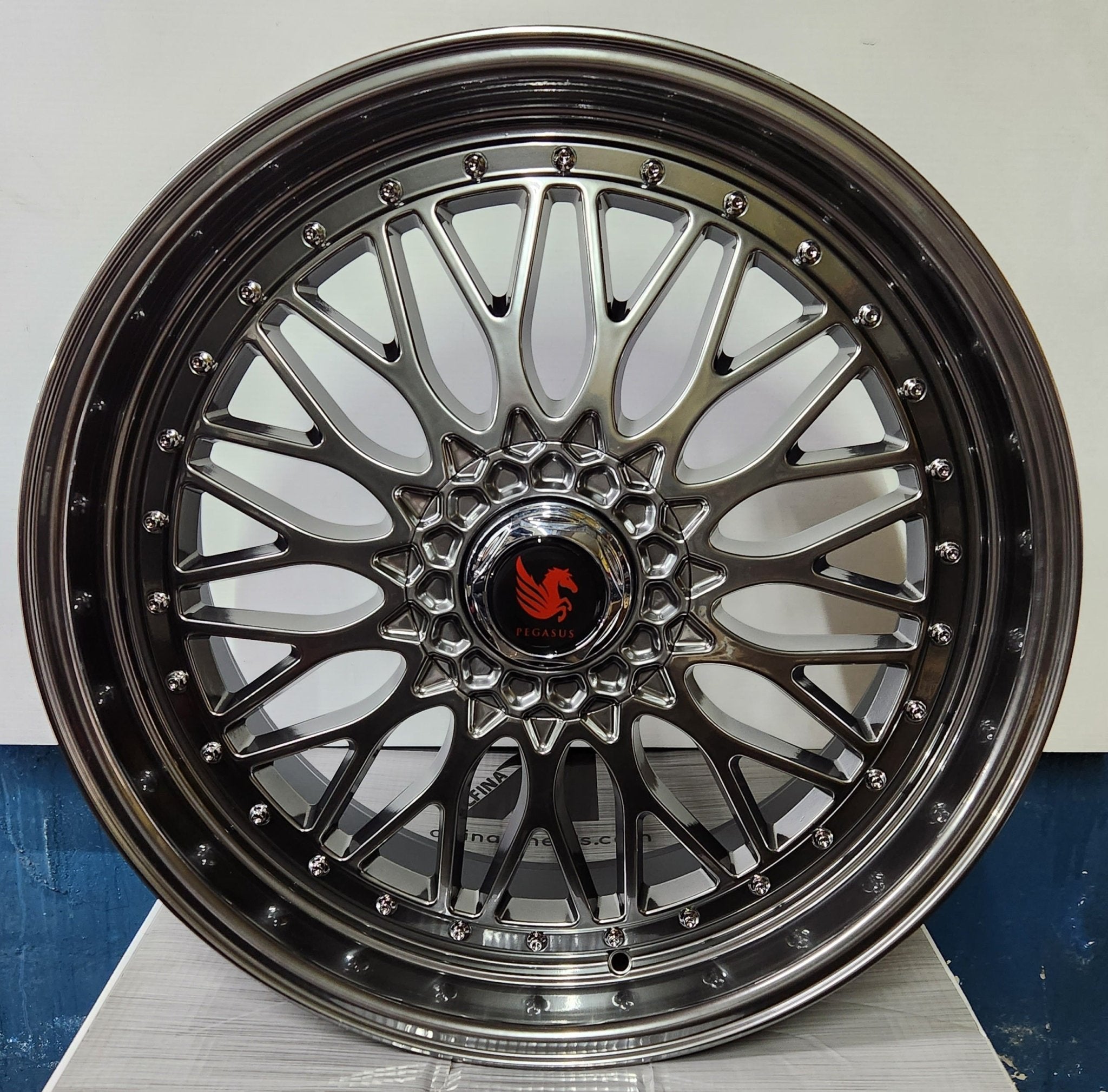RBM1 22X9.0 5X112 5X114.3 5X120 FULL HYPER CHROME CHROME RIVETS - Gun Hill Tire House (WTW - WHOLESALE TIRES & WHEELS)