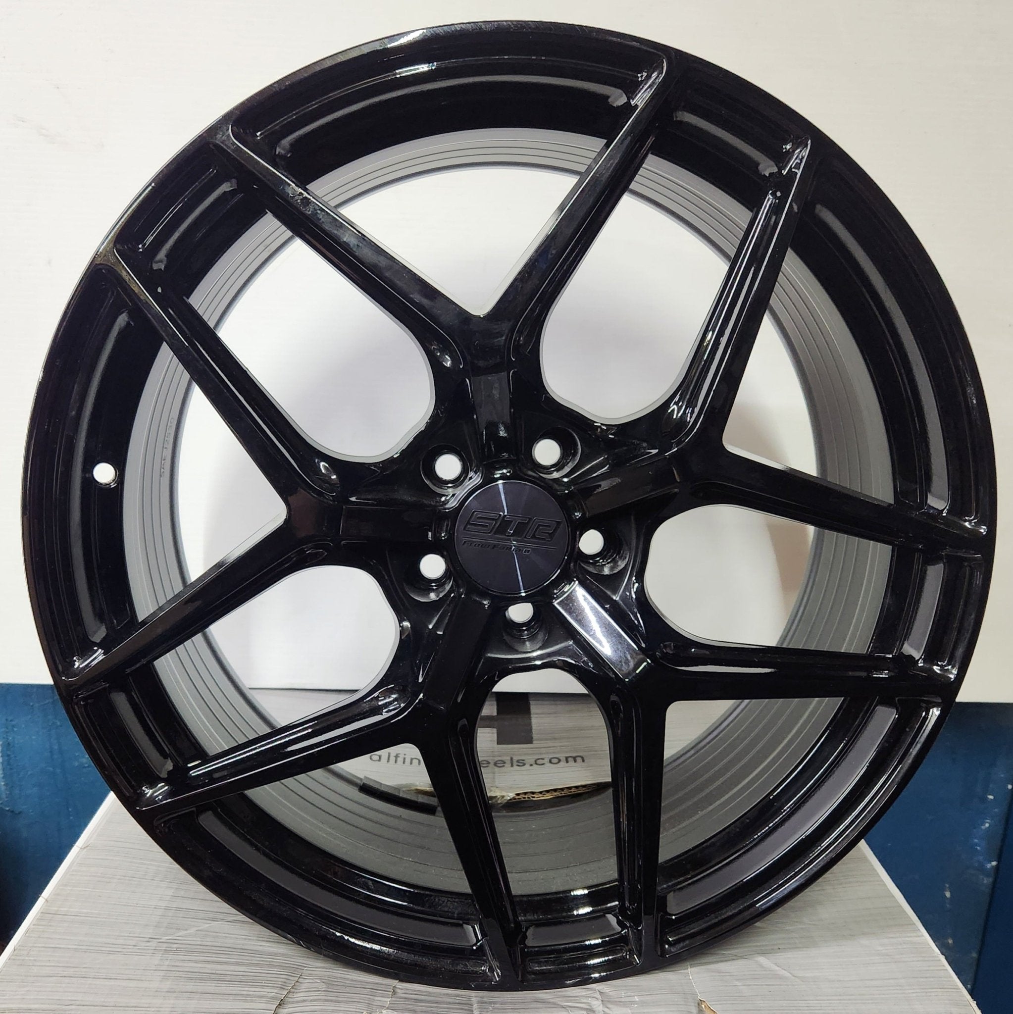 STR 908 20X8.5 5X114.3 GLOSS BLACK - Gun Hill Tire House (WTW - WHOLESALE TIRES & WHEELS)