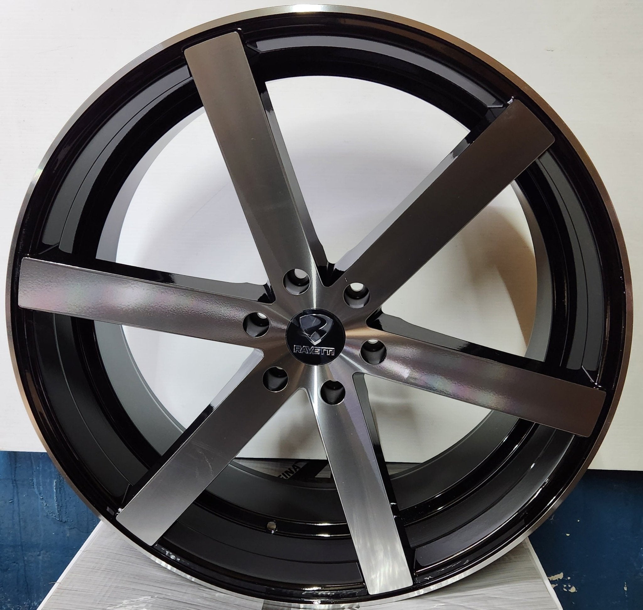 ELO RAV - M3 24972 24X9.5 6X135 BLACK + MACHINED FACE - Gun Hill Tire House (WTW - WHOLESALE TIRES & WHEELS)