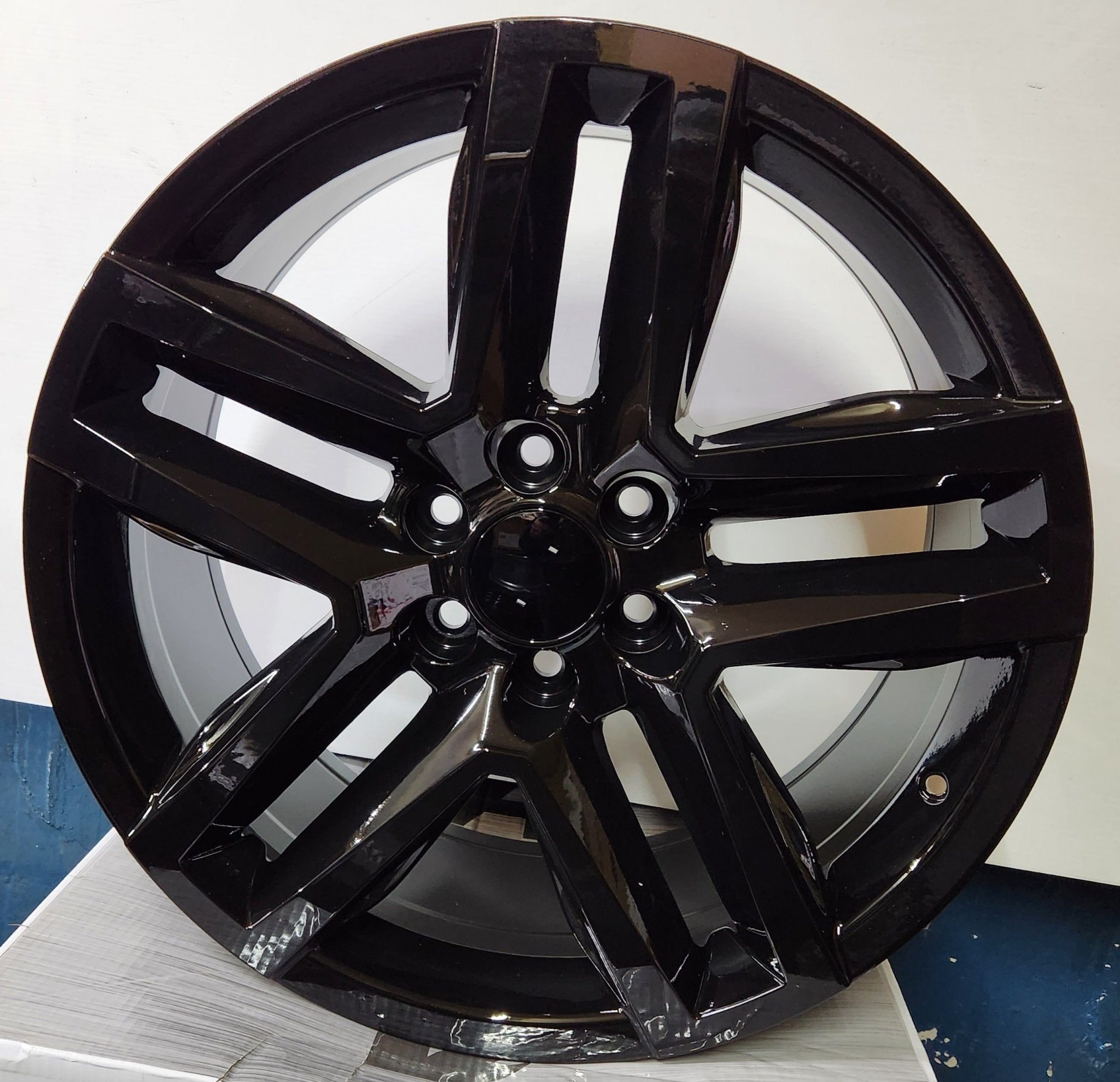 W575 1568 22X9.0 6X139.7 GLOSS BLACK - Gun Hill Tire House (WTW - WHOLESALE TIRES & WHEELS)