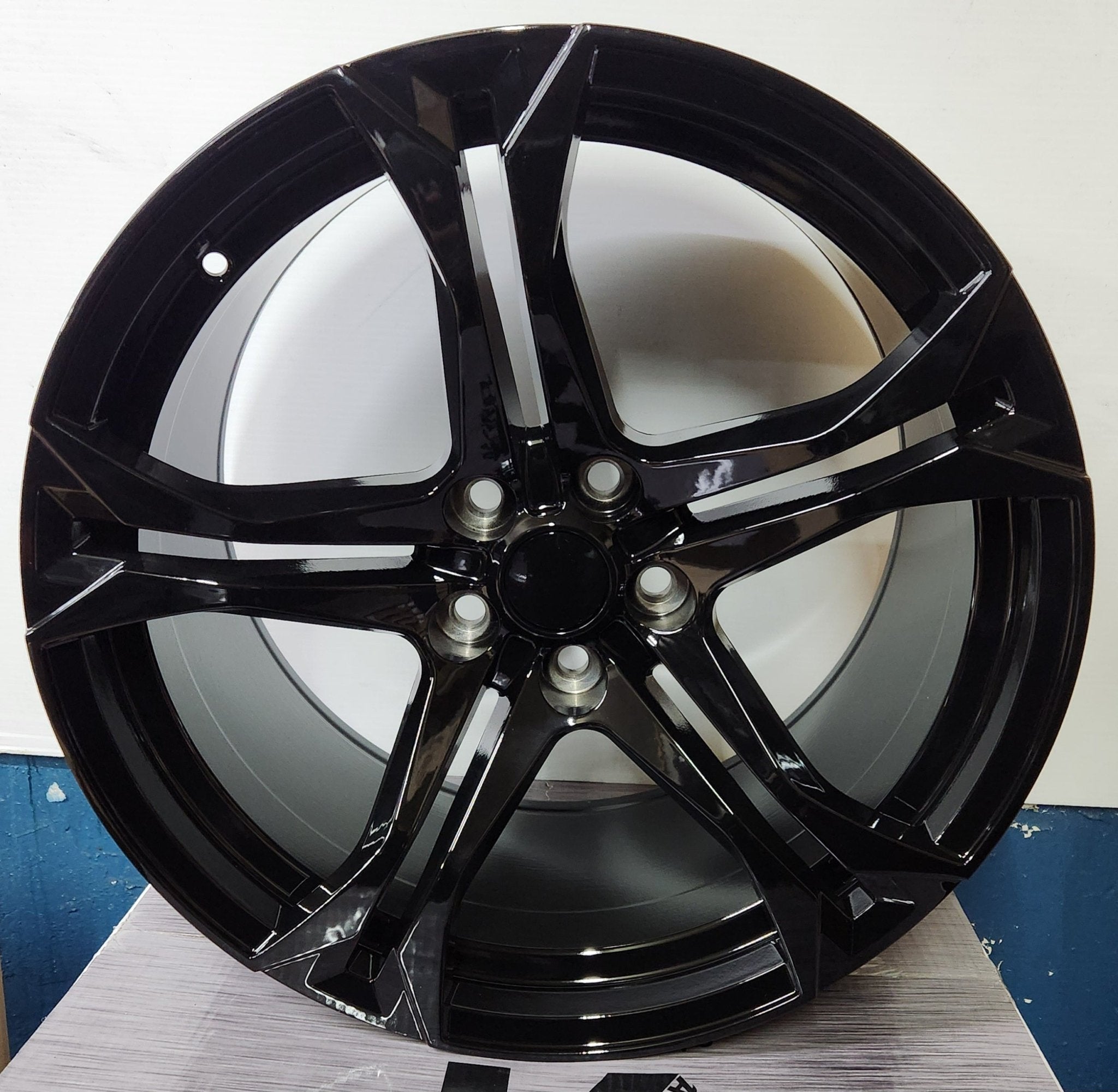 OE - 21919 - 33 20x11 5x120 GLOSS BLACK - Gun Hill Tire House (WTW - WHOLESALE TIRES & WHEELS)