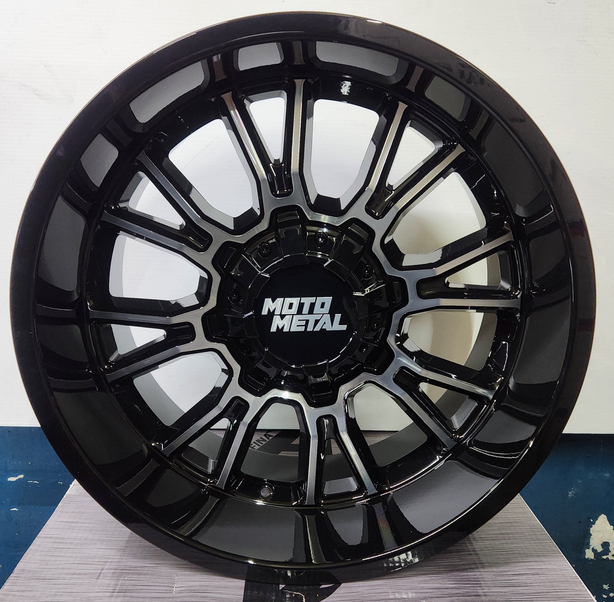 MO81 18x9 6x120 6x139.7 GLOSS BLACK MACHINED FACE - Gun Hill Tire House (WTW - WHOLESALE TIRES & WHEELS)