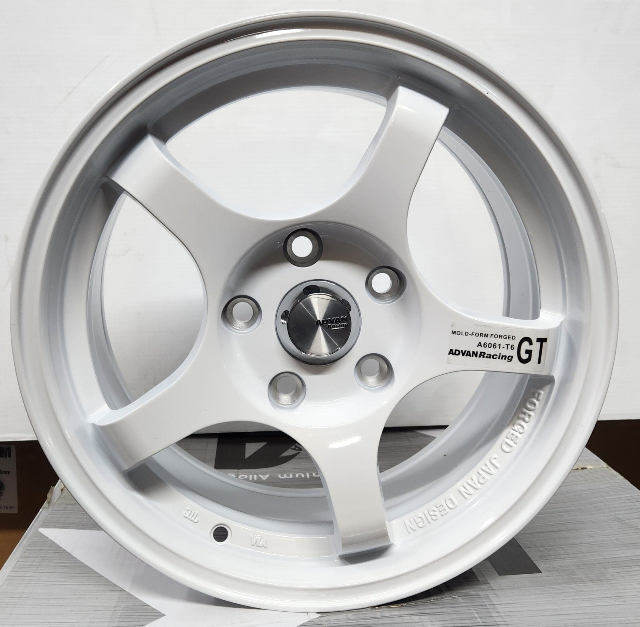 ZS19 ADVAN GT 15x7.0 5x112 5X114.3 WHITE - Gun Hill Tire House (WTW - WHOLESALE TIRES & WHEELS)