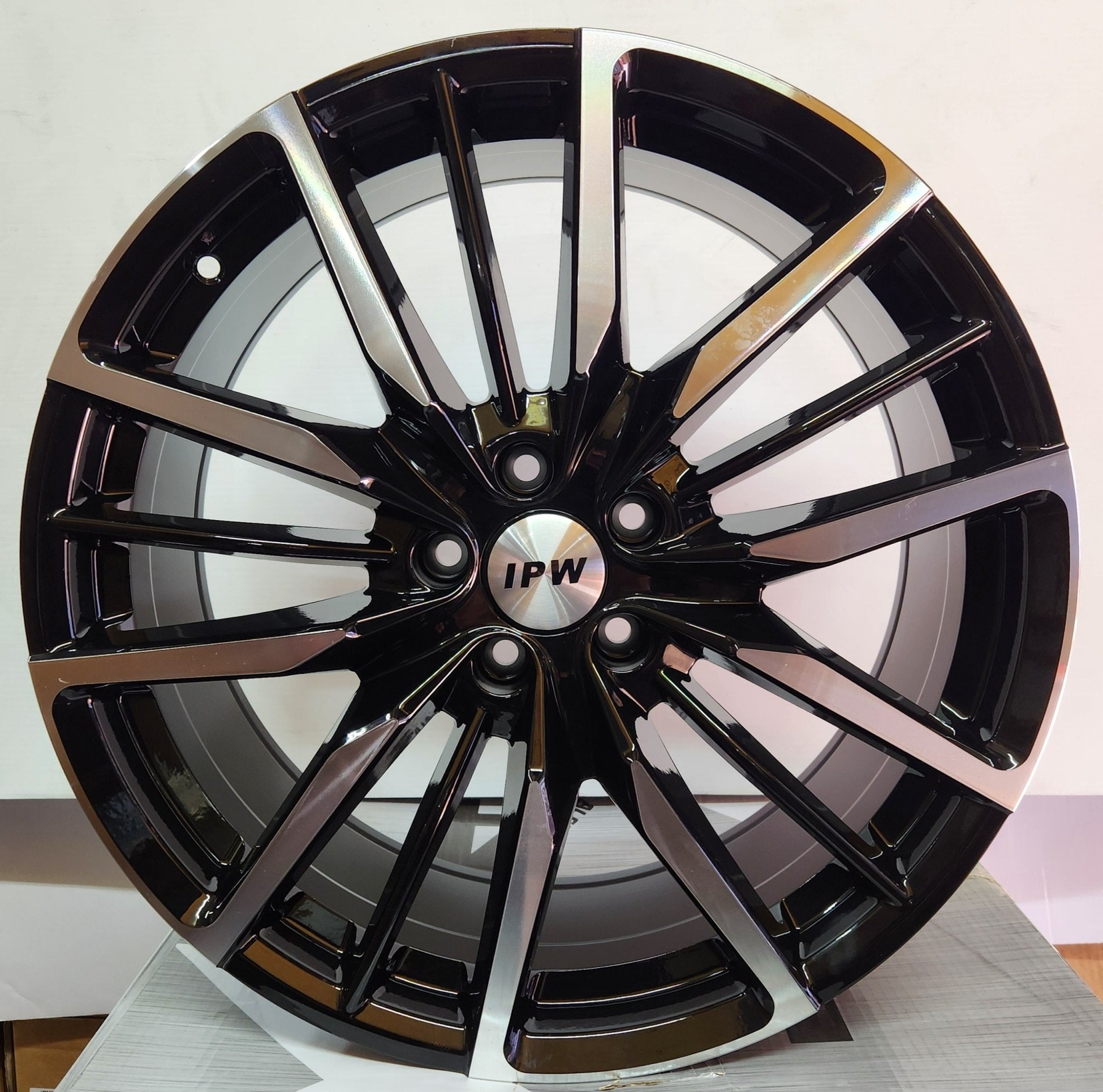 W312 20x8.8.5 5x114.3 GLOSS BLACK MACHINED FACE - Gun Hill Tire House (WTW - WHOLESALE TIRES & WHEELS)