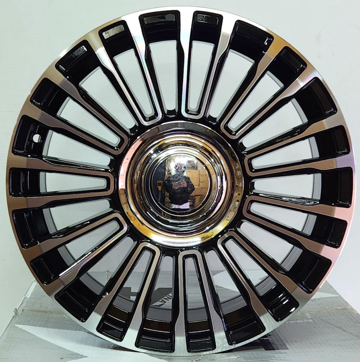 REW018 - 8 18x8.0 5x112 GLOSS BLACK MACHINED FACE AND FLOATING CENTER CAP - Gun Hill Tire House (WTW - WHOLESALE TIRES & WHEELS)