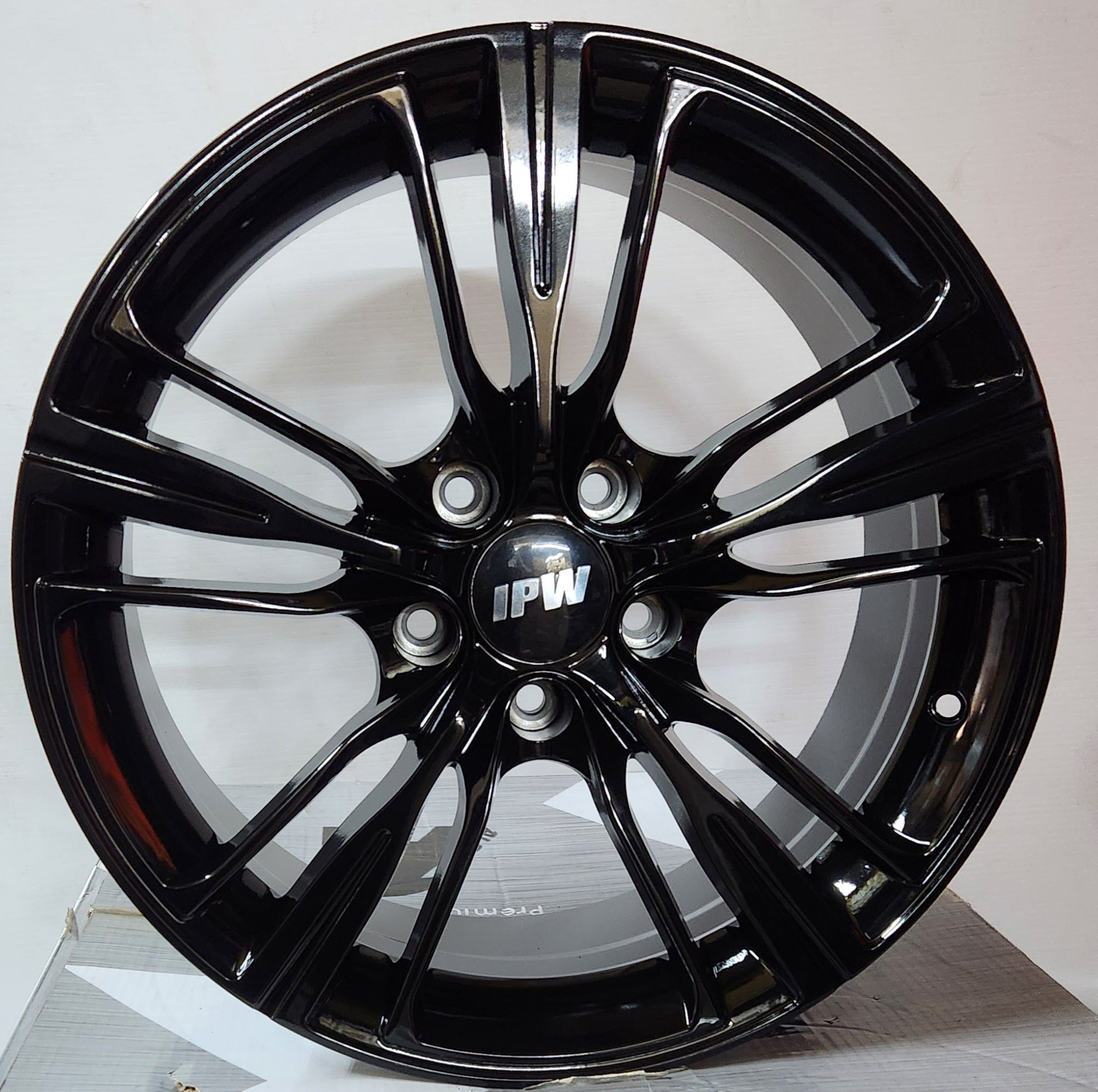 GWG A06 18x8.0 5x120 GLOSS BLACK - Gun Hill Tire House (WTW - WHOLESALE TIRES & WHEELS)