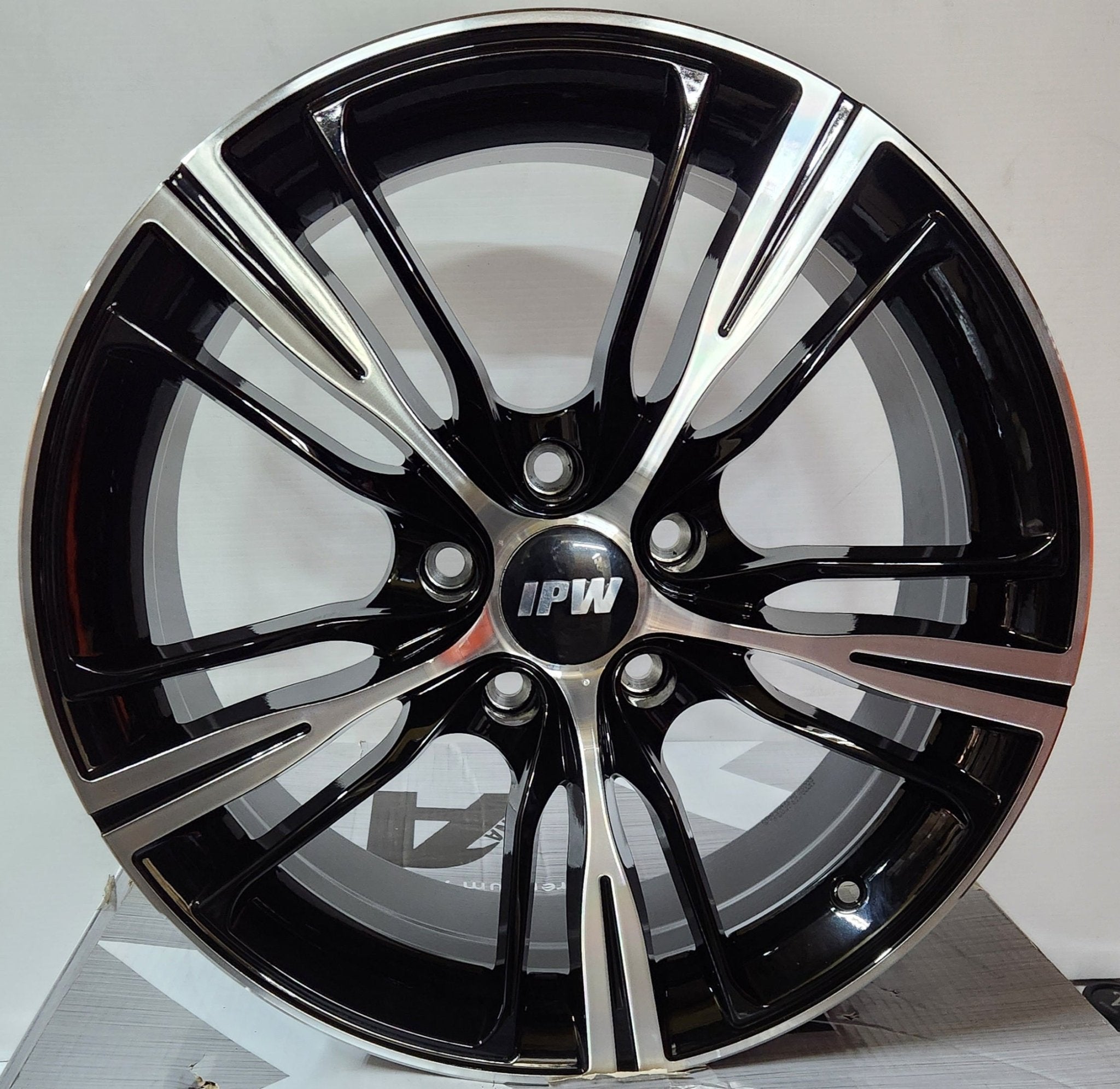 GWG A06 18x8.0 5x120 GLOSS BLACK MACHINED FACE