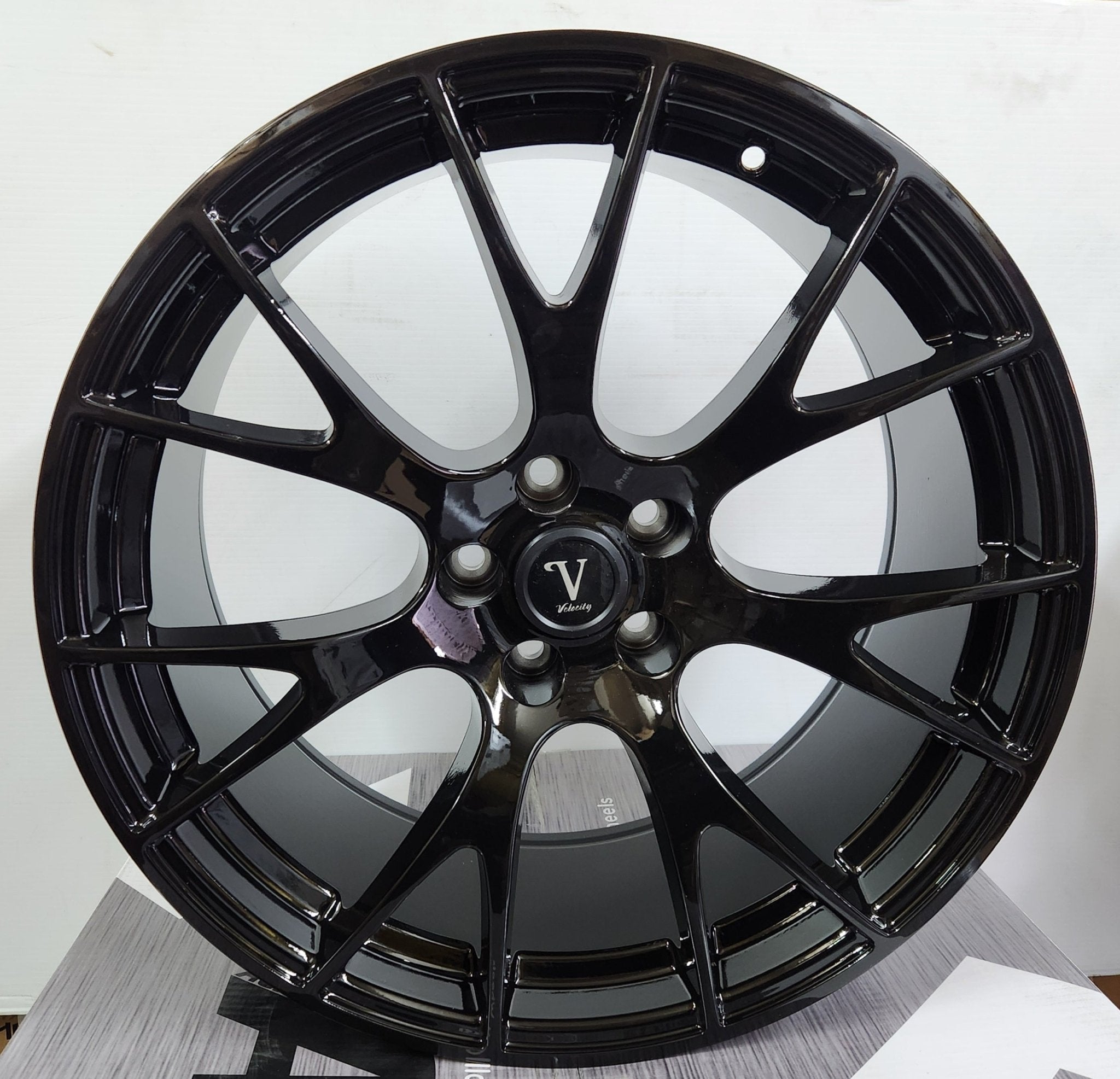 HELLCAT SRT PW - OE06 7057 20X9.0 5X115 GLOSS BLACK - Gun Hill Tire House (WTW - WHOLESALE TIRES & WHEELS)