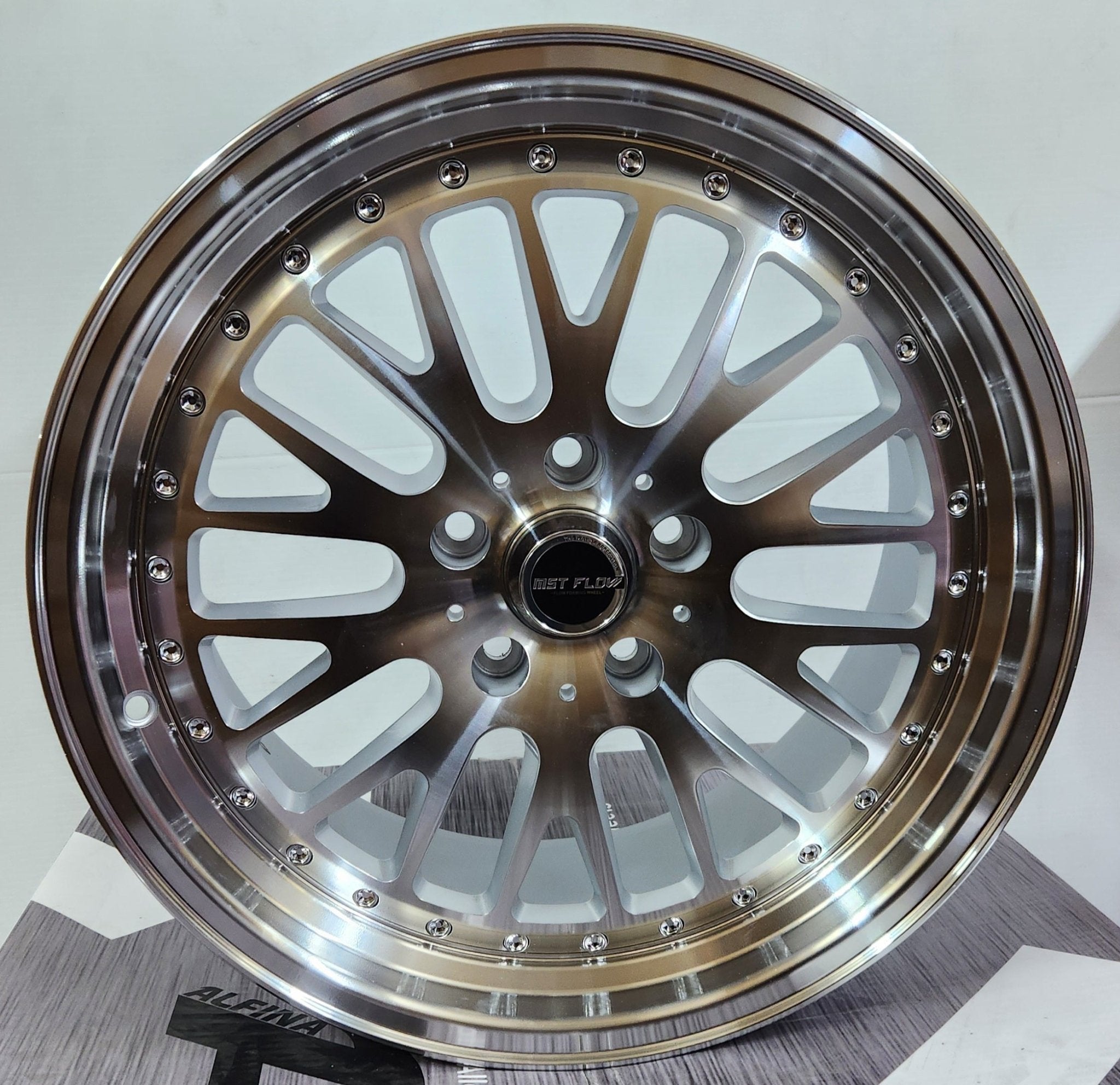 OE - 22253 - 24 JAPAN RACING JR26 REP 18X8.5 5x114.3 SilVER MACHINED FACE AND LIP - Gun Hill Tire House (WTW - WHOLESALE TIRES & WHEELS)