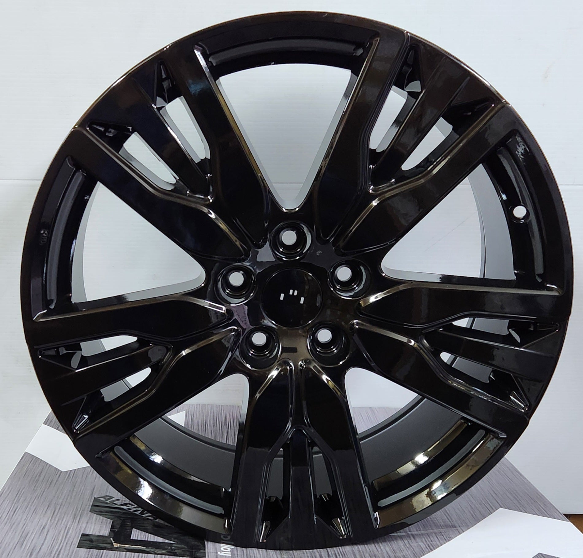 W319 D2030 20x8.0 5x120 GLOSS BLACK - Gun Hill Tire House (WTW - WHOLESALE TIRES & WHEELS)