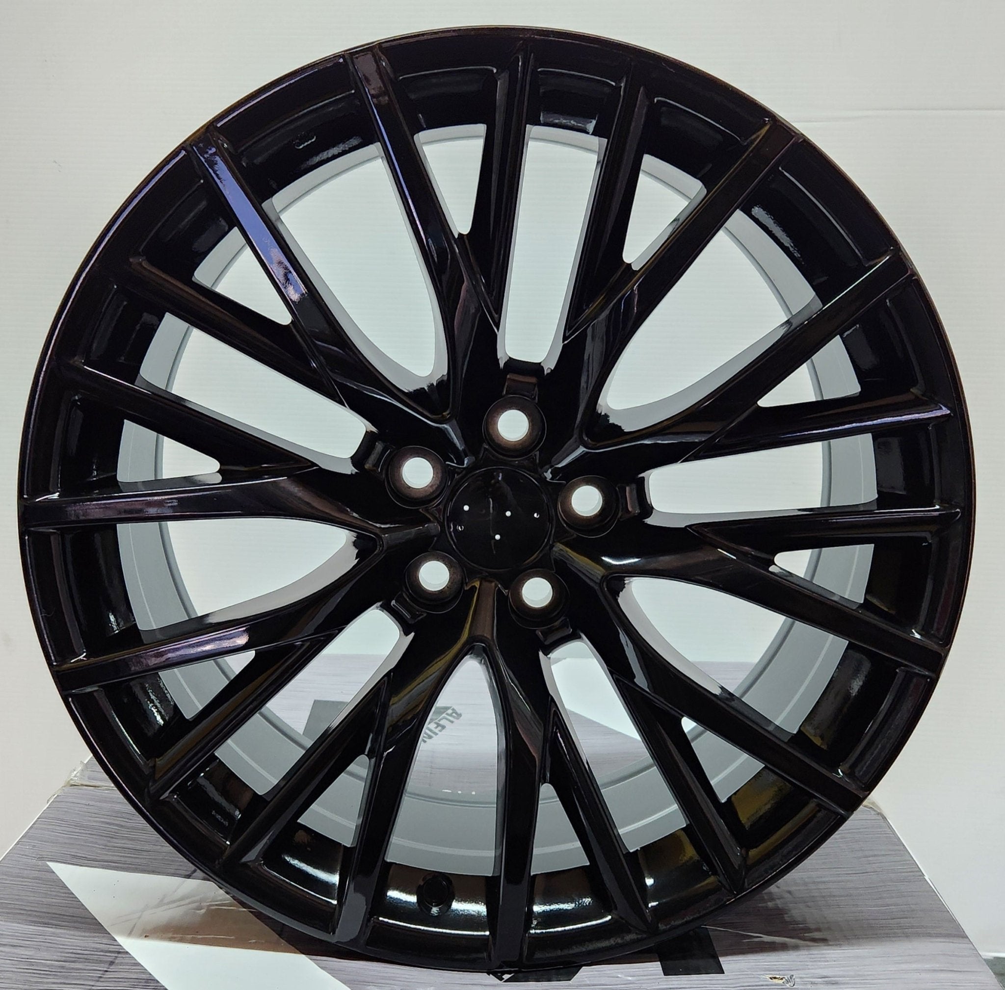 H741D3 20x8 5x114.3 GLOSS BLACK - Gun Hill Tire House (WTW - WHOLESALE TIRES & WHEELS)
