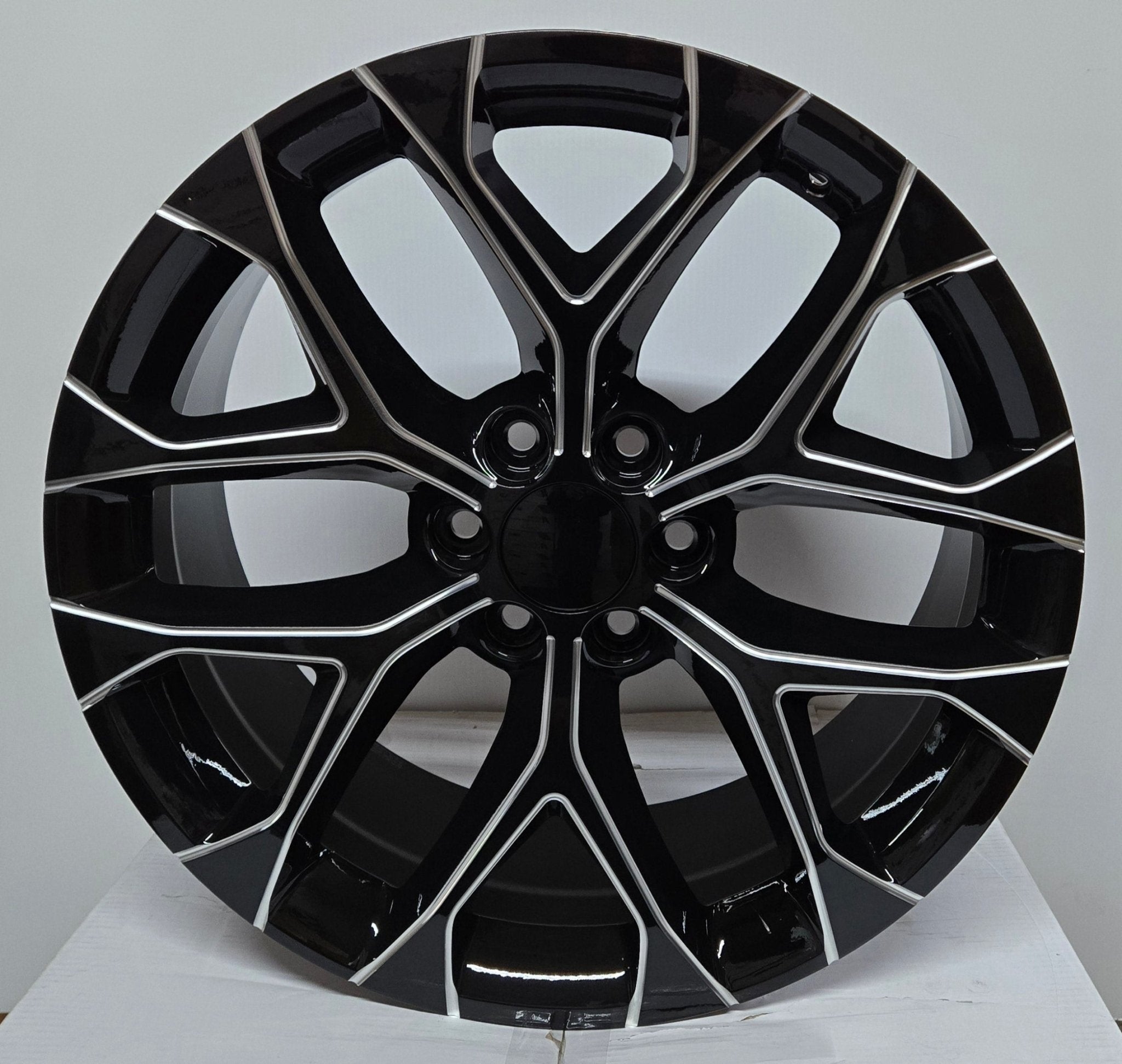 SNOWFLAKE 22x9 6x139.7 GLOSS BLACK BLACK MILLING SPOKES - Gun Hill Tire House (WTW - WHOLESALE TIRES & WHEELS)