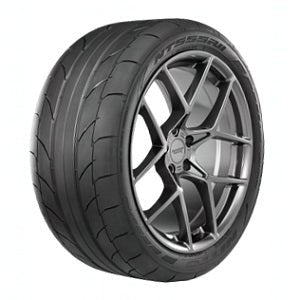 P335/30R18 Nitto Nt555rii 95W - Gun Hill Tire House (WTW - WHOLESALE TIRES & WHEELS)