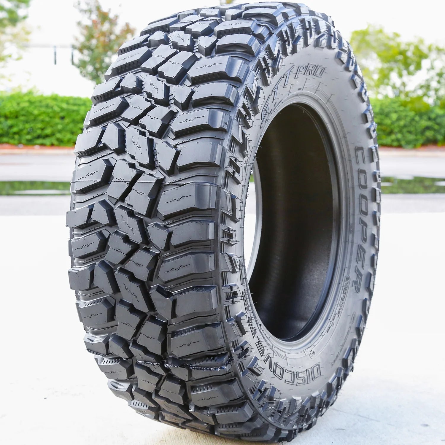 Discoverer STT Pro Mud Terrain LT35X12.50R20 125Q F Light Truck Tire - Gun Hill Tire House (WTW - WHOLESALE TIRES & WHEELS)