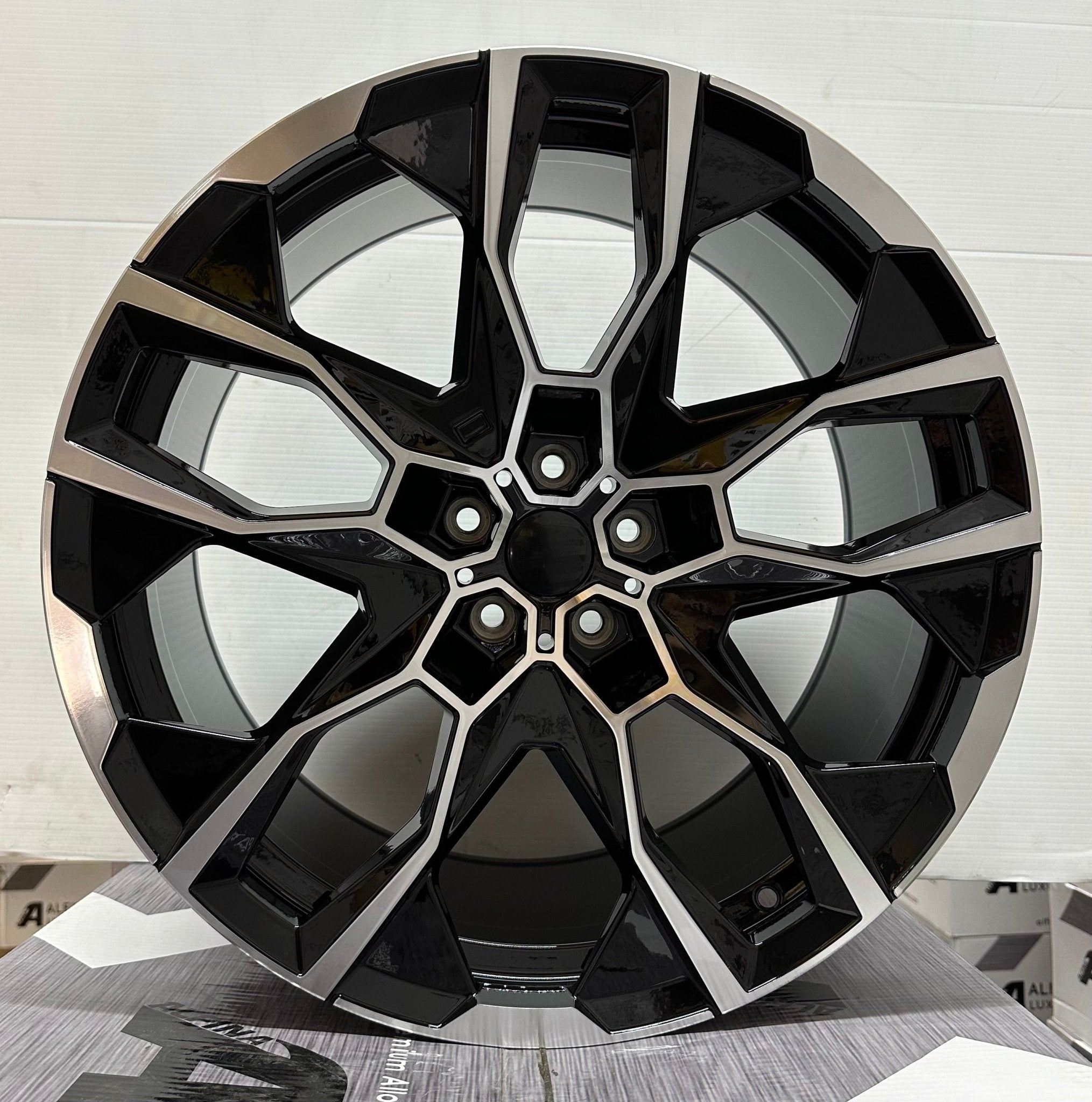 OE - 5592 XM 21x9.5 5x112 GLOSS BLACK MACHINED FACE - Gun Hill Tire House (WTW - WHOLESALE TIRES & WHEELS)