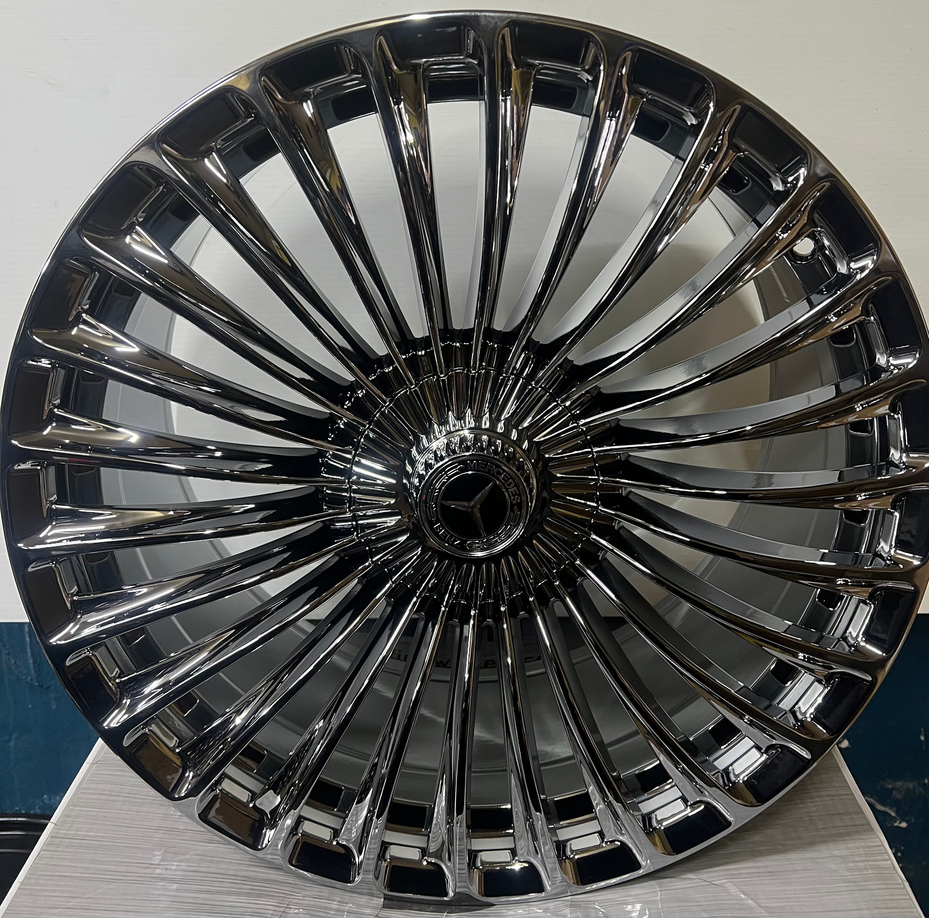 MB 10550 20X8.5 5X112 BLACK CHROME