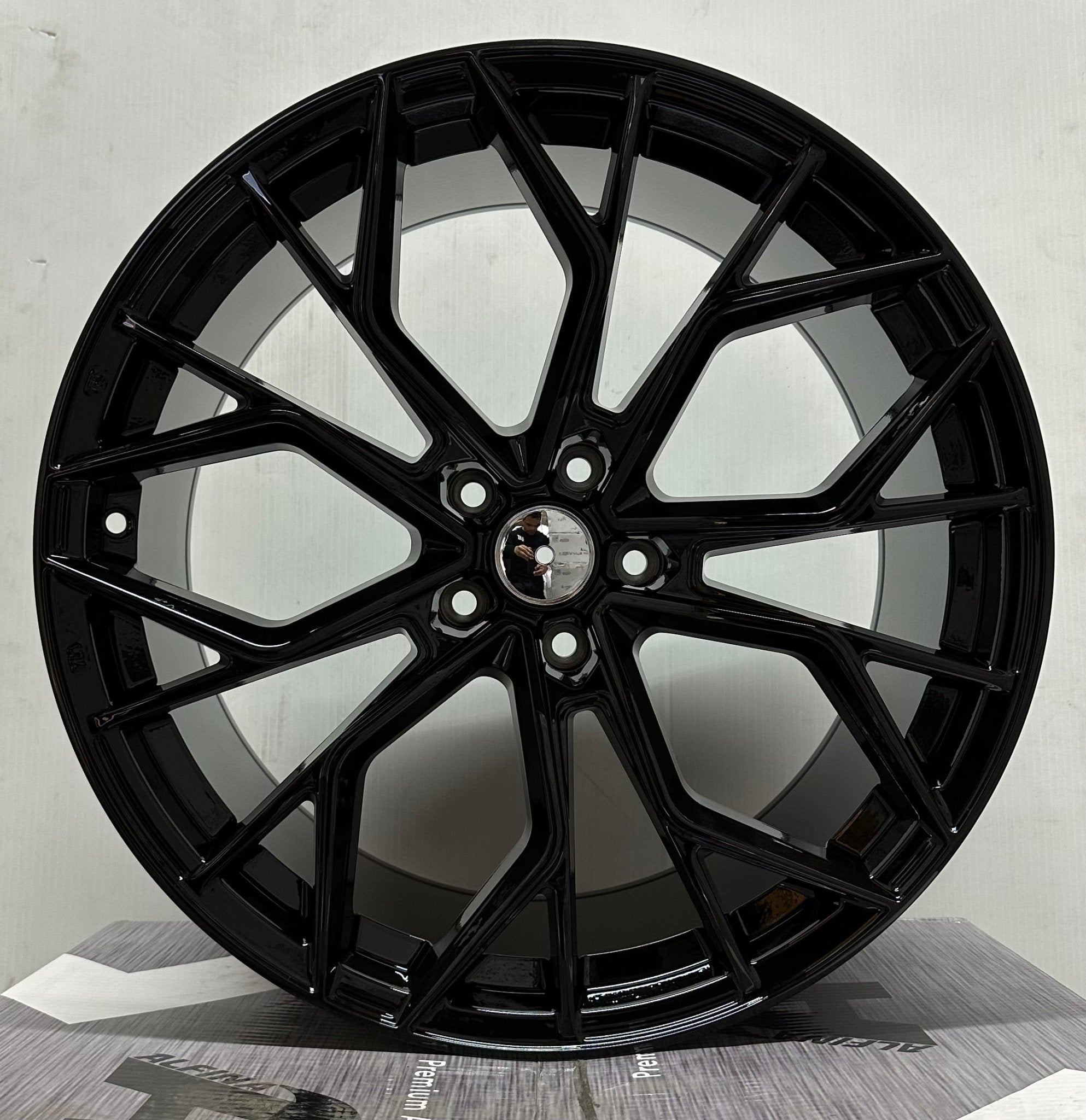 PEGASUS-5558 Si-03 20x9.0 5x112 / 5x114.3 GLOSS BLACK +32mm 73.1mm