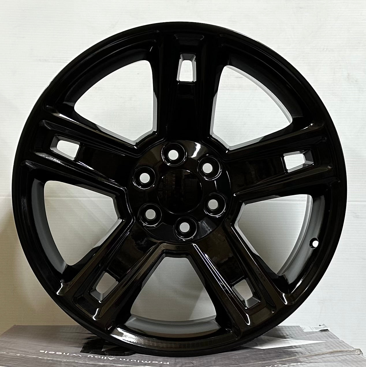 CL43 SILVERADO STYLE 22x9.0 6x139.7 GLOSS BLACK - Gun Hill Tire House (WTW - WHOLESALE TIRES & WHEELS)