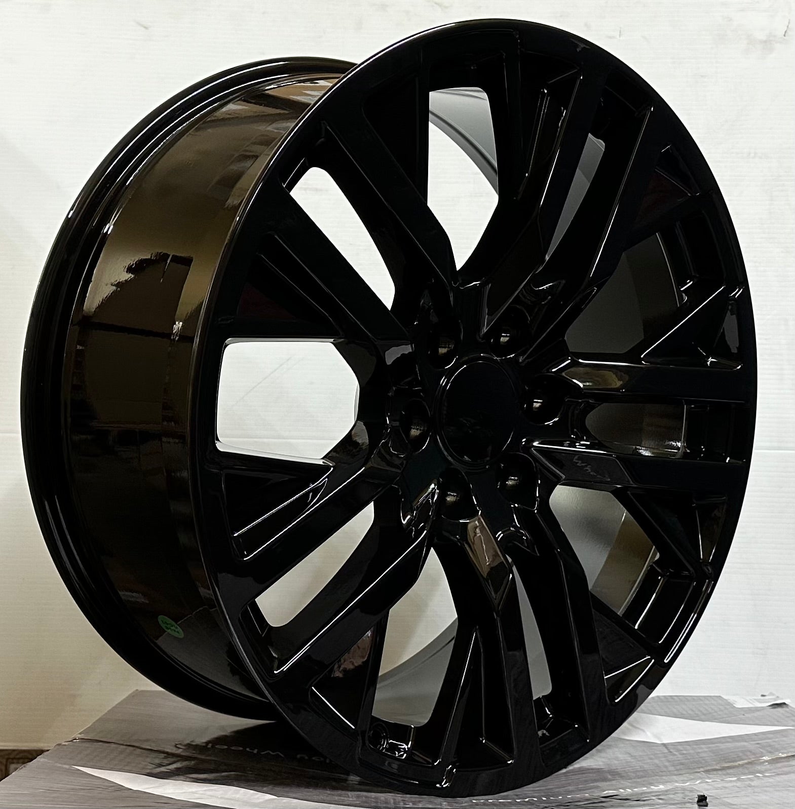 CL14 TAHOE STYLE 22x9.0 6x139.7 GLOSS BLACK - Gun Hill Tire House (WTW - WHOLESALE TIRES & WHEELS)
