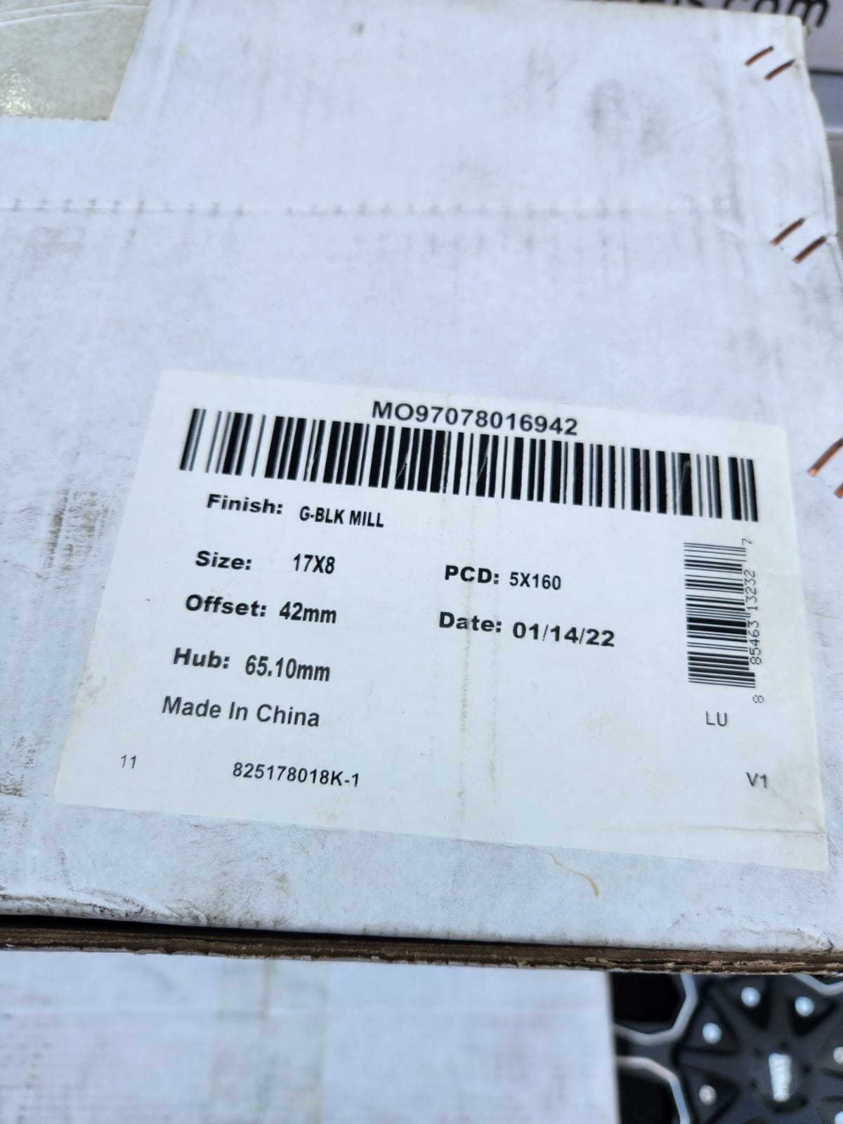 MOTO METAL MO97078016942 17X8 5X160 GLOSS BLACK MILL - Gun Hill Tire House (WTW - WHOLESALE TIRES & WHEELS)