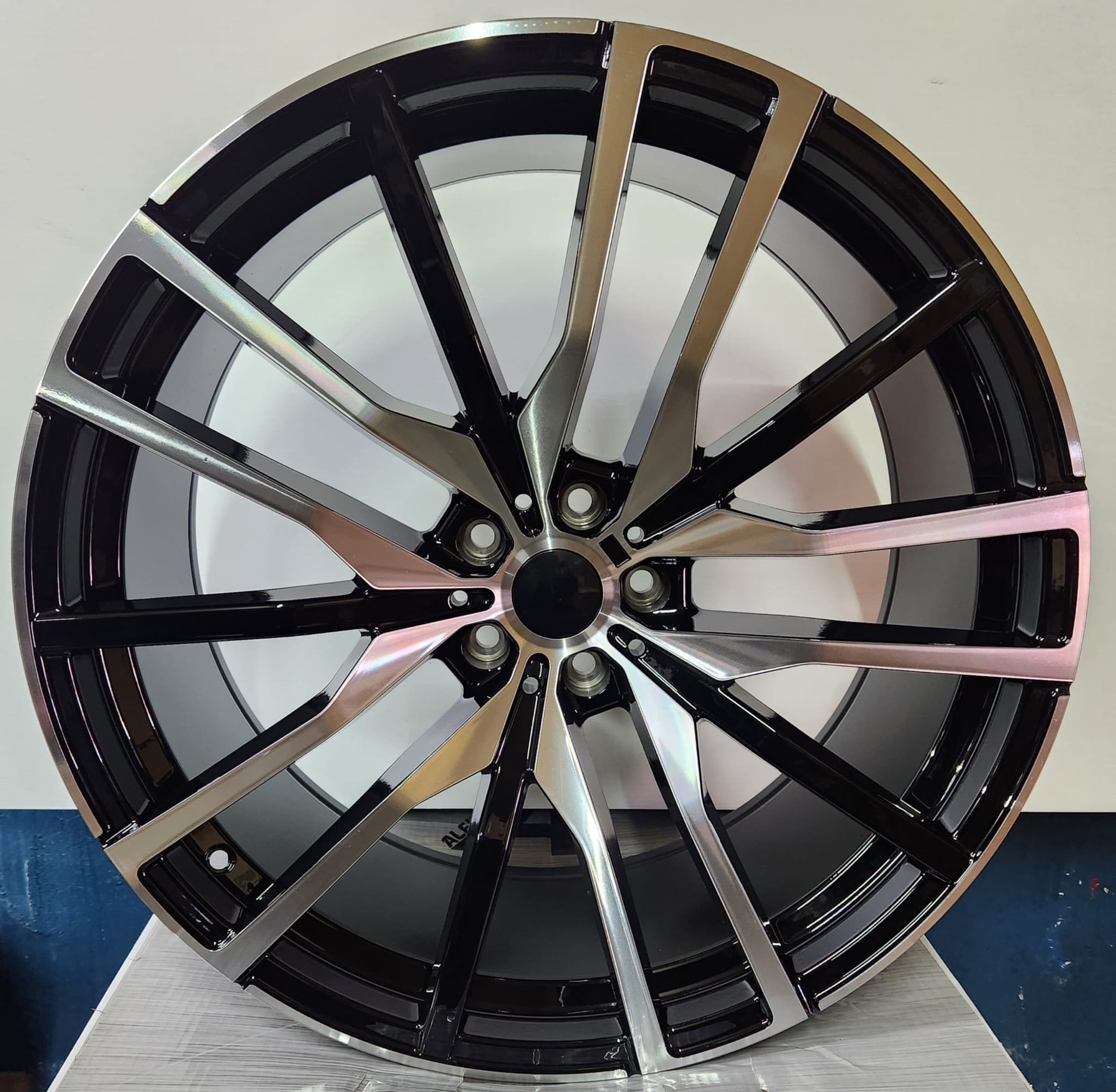 W726 22X10.5 5X120 BLACK MACHINED - Gun Hill Tire House (WTW - WHOLESALE TIRES & WHEELS)