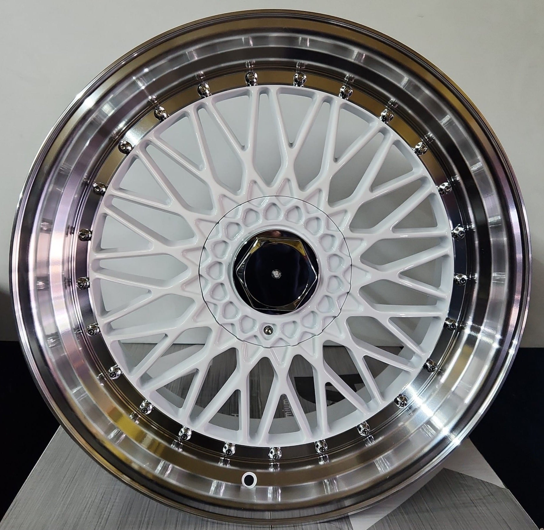 ALFINA AY679 - 22x10.5 5x112 - 5x120 glossy white machine lips - Gun Hill Tire House (WTW - WHOLESALE TIRES & WHEELS)