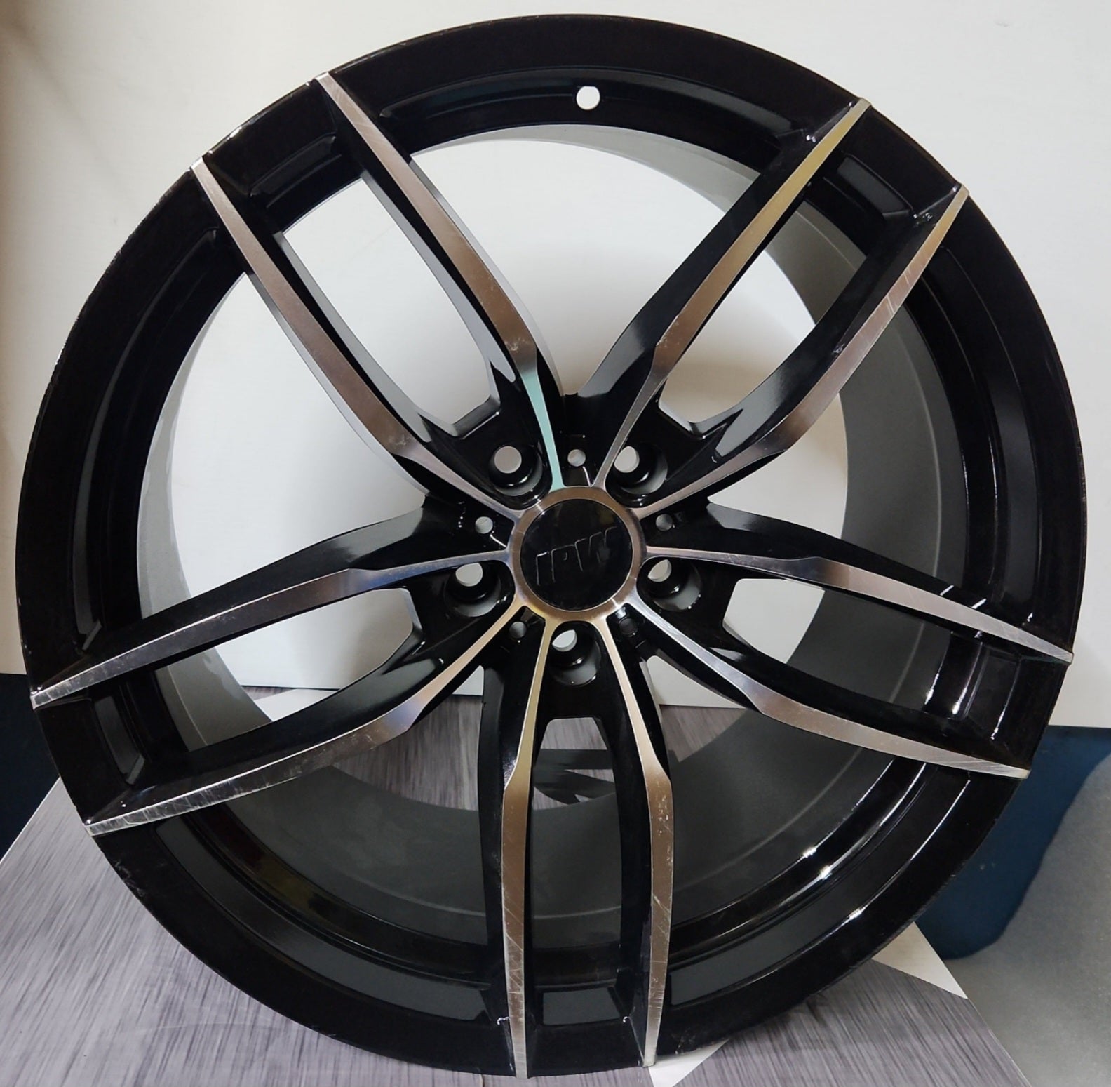 W524 19X8.5 5X114.3 BLACK MACHINED FACE - Gun Hill Tire House (WTW - WHOLESALE TIRES & WHEELS)