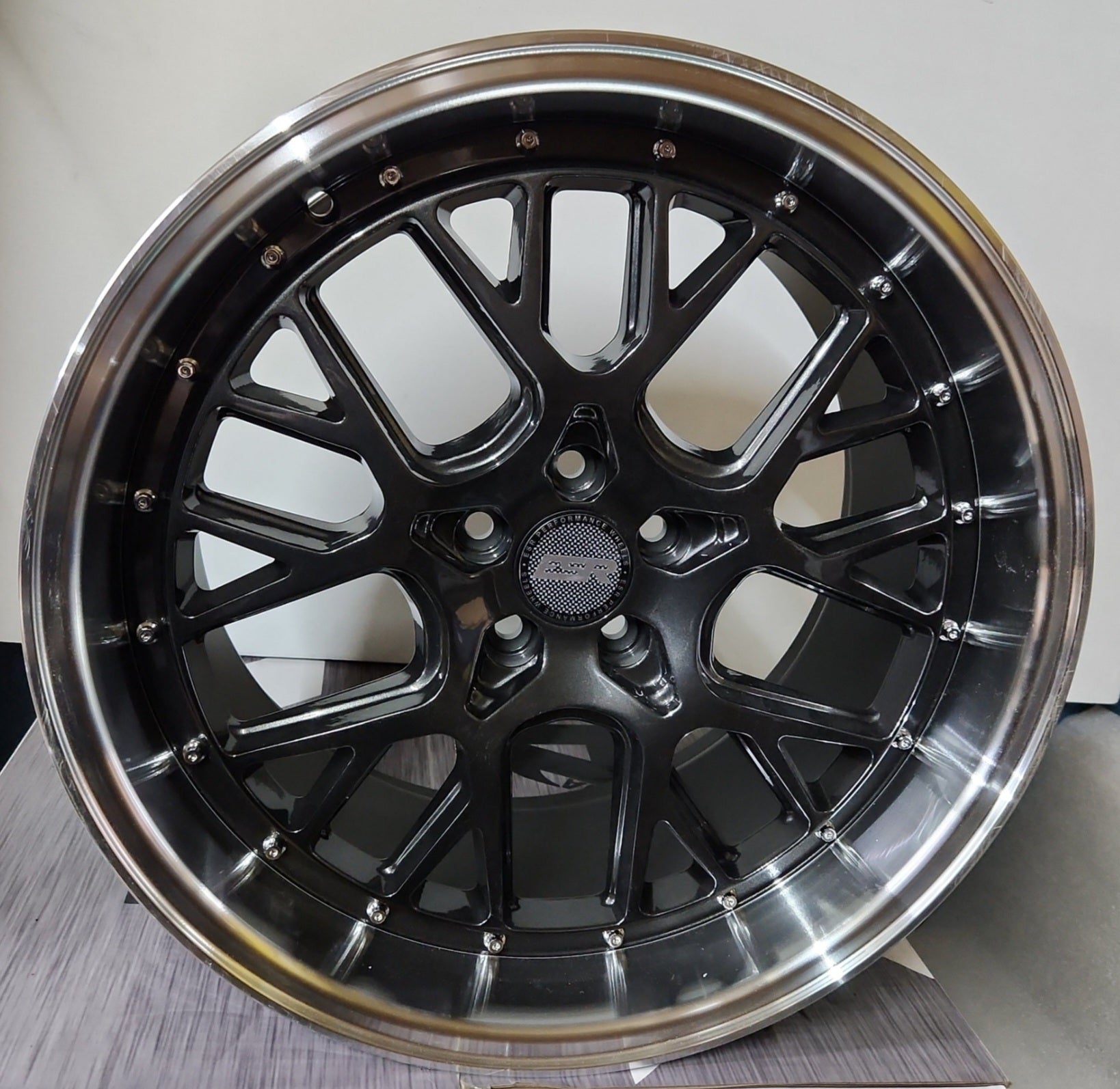 ESR CS11 18X9.5 5X100 - Gun Hill Tire House (WTW - WHOLESALE TIRES & WHEELS)