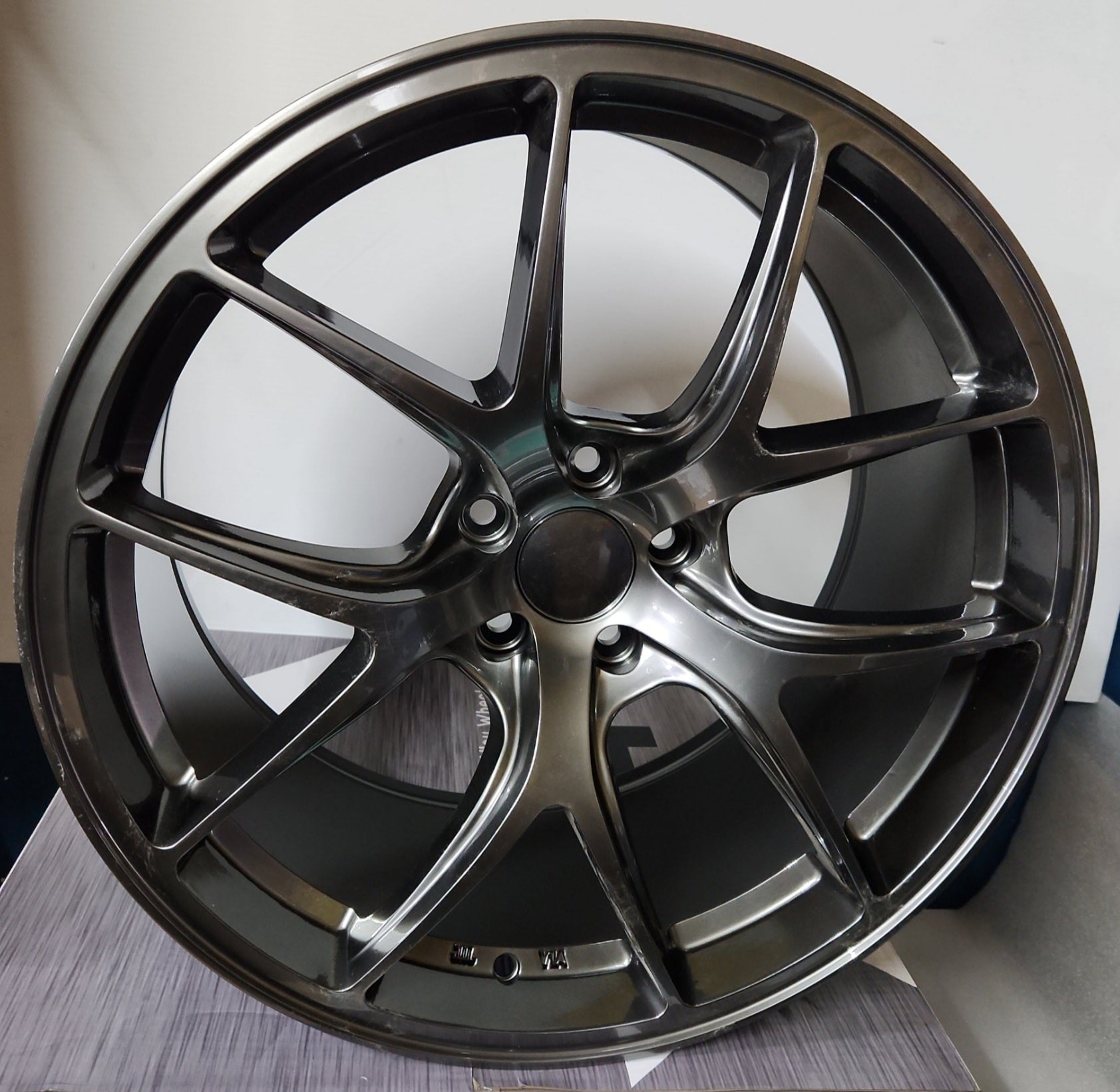 W005 MT 20X8.5 5X114.3 - Gun Hill Tire House (WTW - WHOLESALE TIRES & WHEELS)