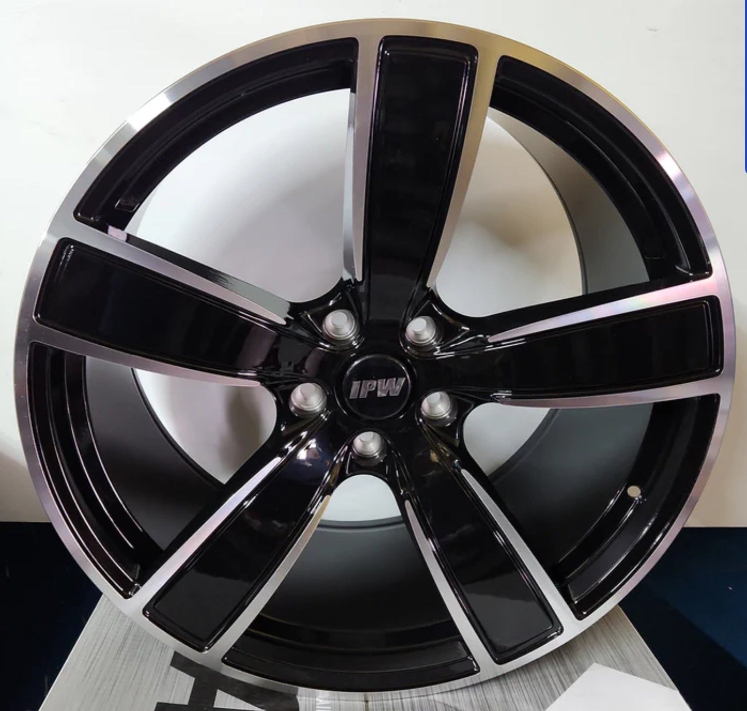 OE - 5584 22x11 5X130 PIANO BLACK MACHINED FACE - Gun Hill Tire House (WTW - WHOLESALE TIRES & WHEELS)