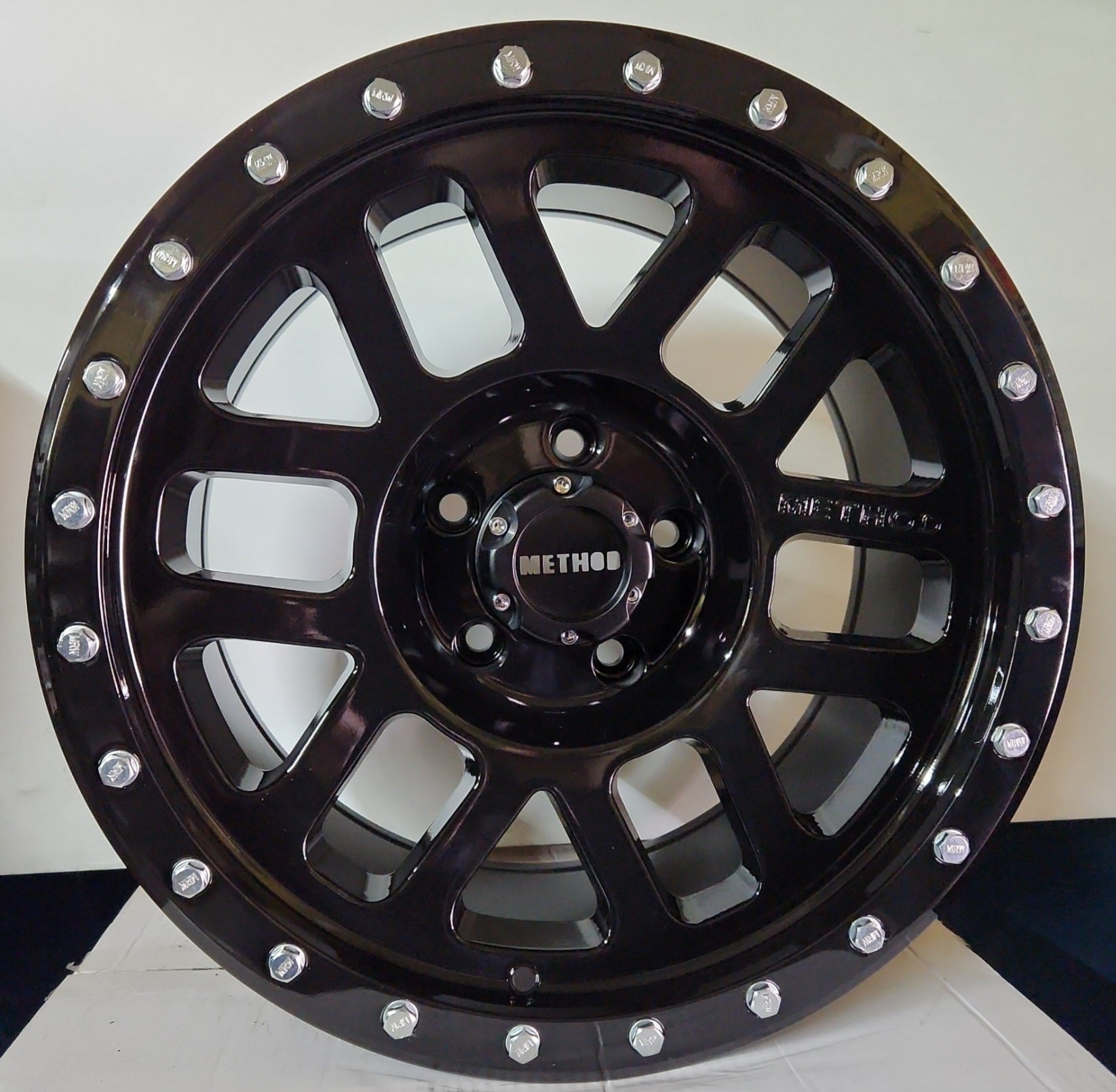 OE - 0302 METHOD MR309 STYLE REP 17X9.0 5X27 PIANO BLACK - Gun Hill Tire House (WTW - WHOLESALE TIRES & WHEELS)