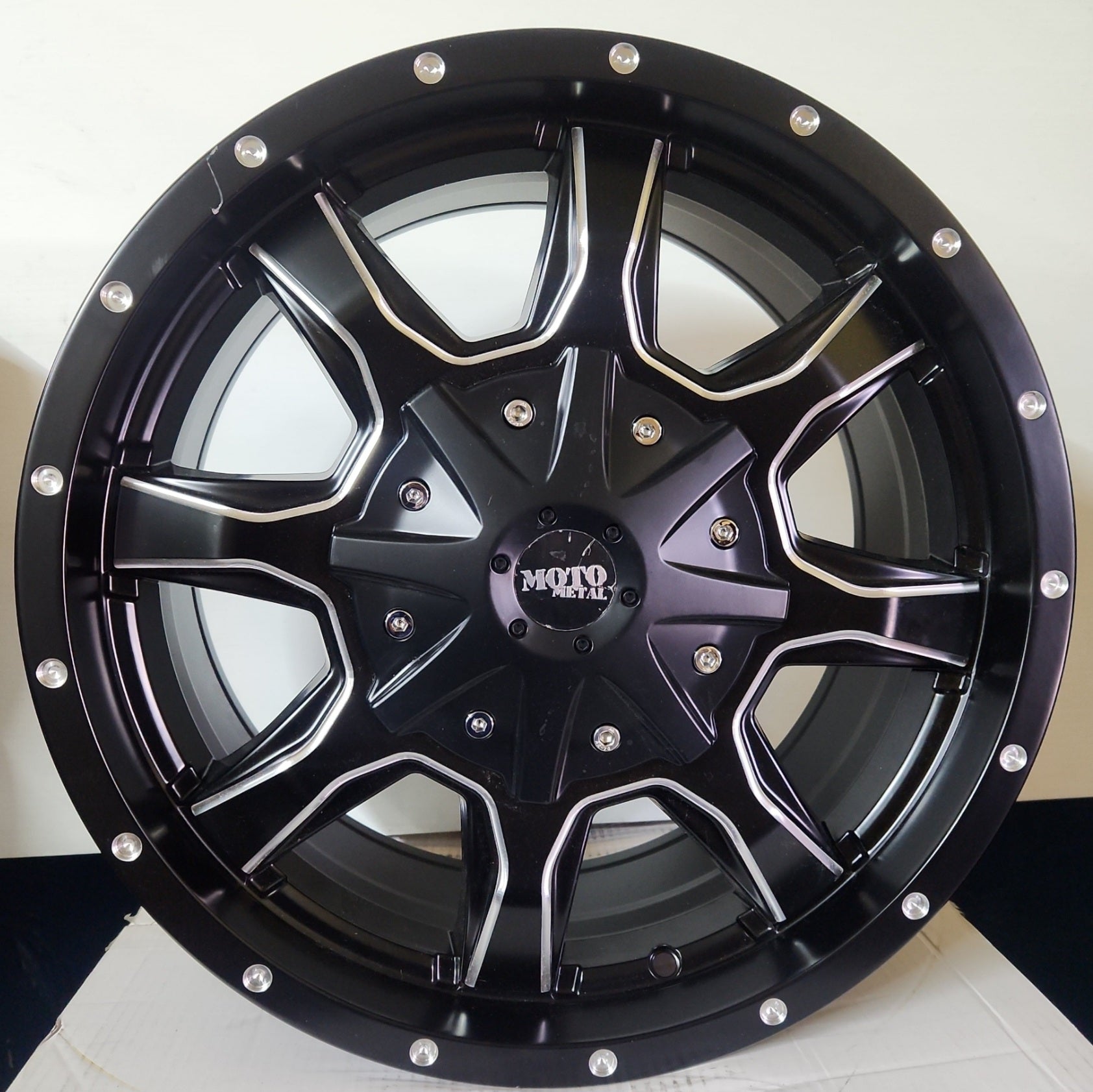 MOTO METAL MO97078016942 17X8 5X160 GLOSS BLACK MILL - Gun Hill Tire House (WTW - WHOLESALE TIRES & WHEELS)