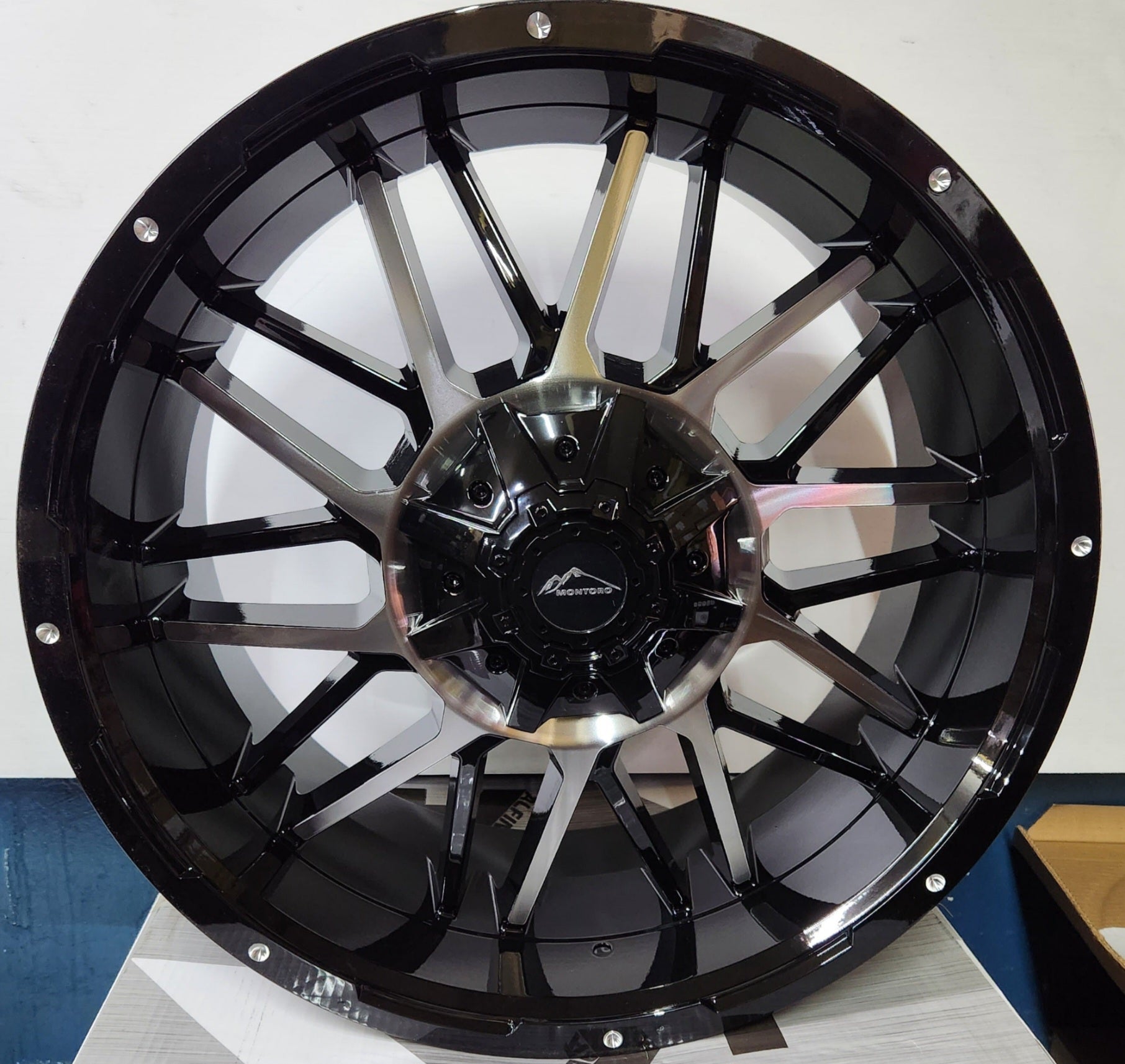 MONTORO M11 20X10 5X139.7 - 5X150 PIANO BLACK WITH MACHINED FACE - Gun Hill Tire House (WTW - WHOLESALE TIRES & WHEELS)