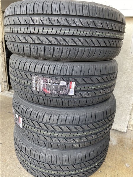 SUPERMAX TIRE 305/35R24 UHP - 1 XL 112W XL - Gun Hill Tire House (WTW - WHOLESALE TIRES & WHEELS)