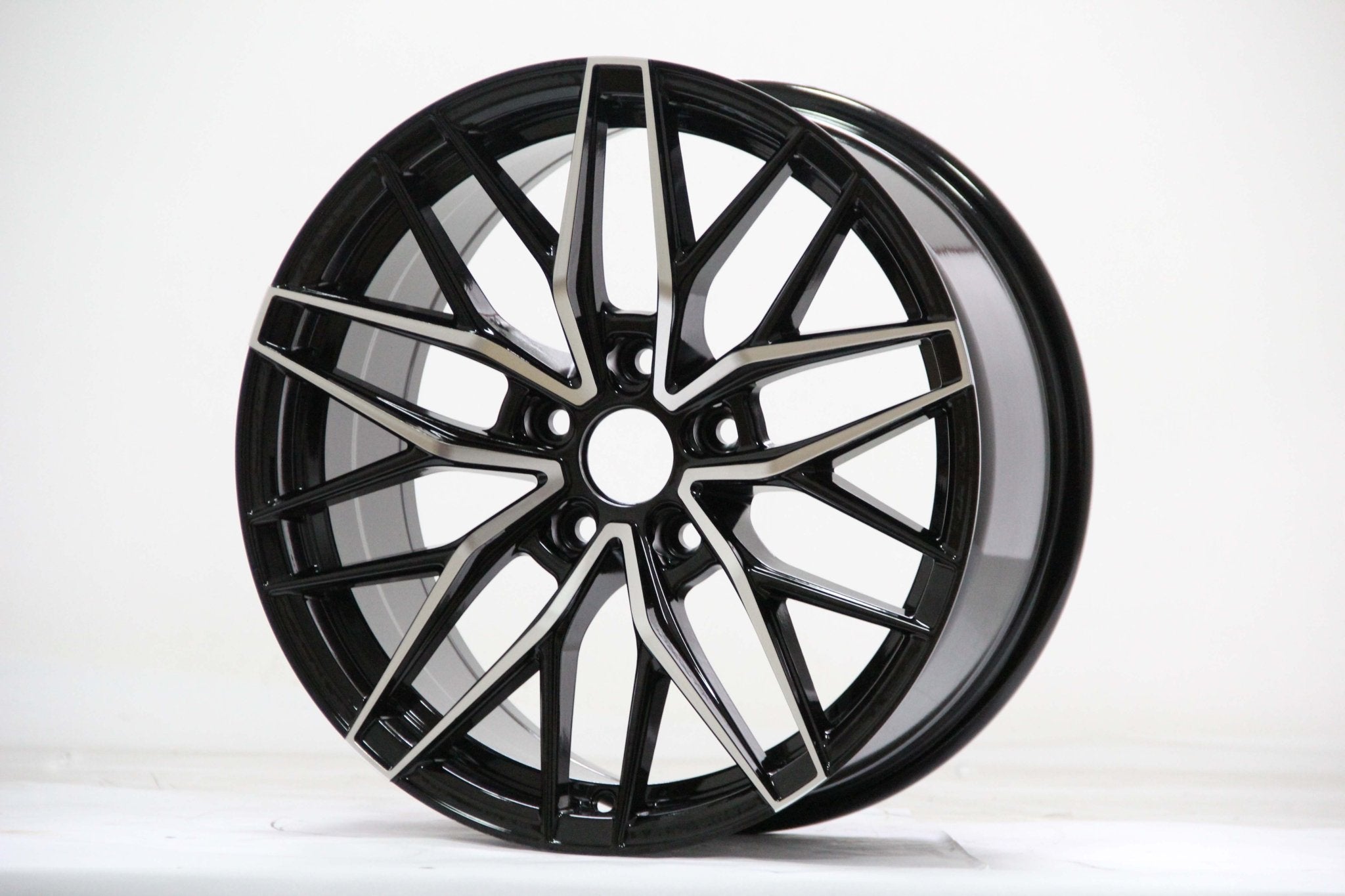 W1513 Black Machined Face 18x8.0 Et35 5x114.3 CB73.1 - Gun Hill Tire House (WTW - WHOLESALE TIRES & WHEELS)
