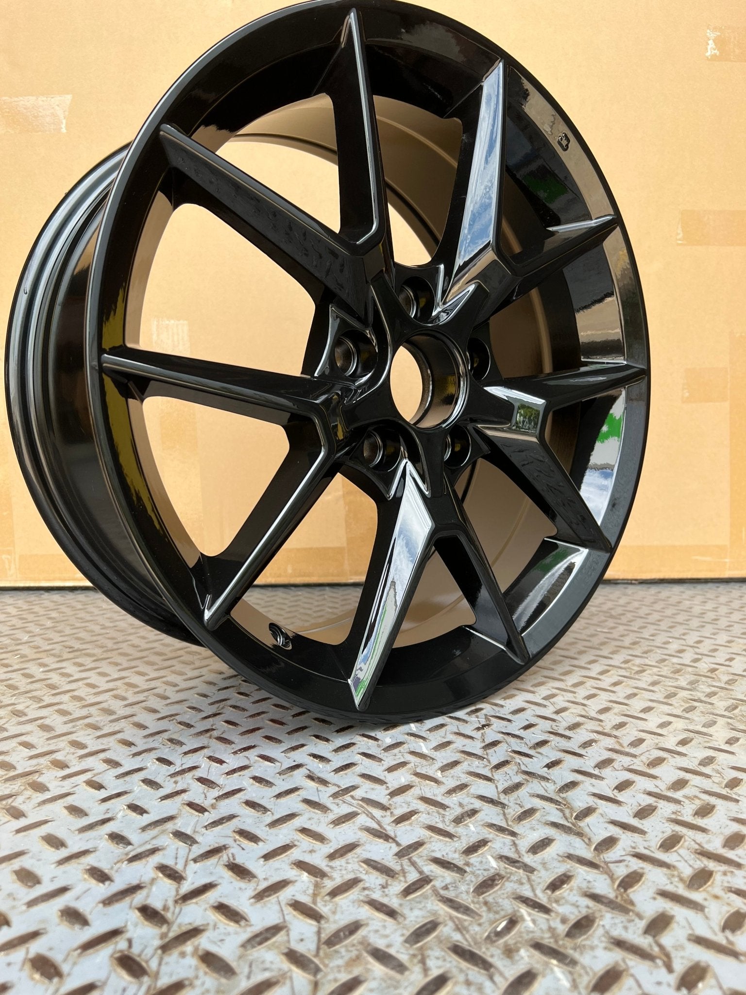 W306 1833 Gloss Black 17x7.50 ET42 5x114.3 CB64.1 - Gun Hill Tire House (WTW - WHOLESALE TIRES & WHEELS)