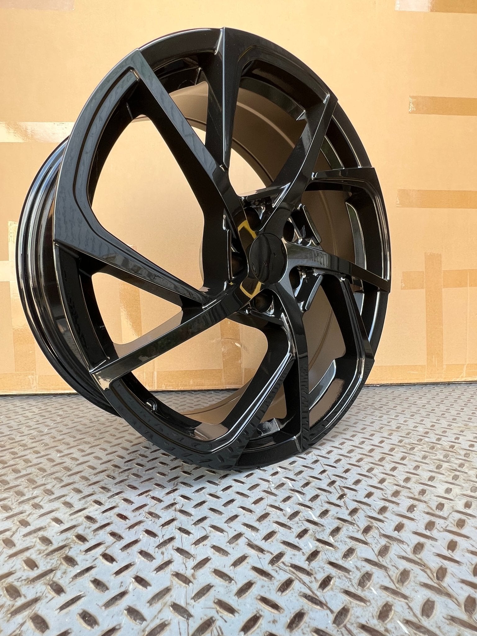 W317 1733 Gloss Black 20x8.0 ET35 5x114.3 CB73.1 C521 - 02 - B - Gun Hill Tire House (WTW - WHOLESALE TIRES & WHEELS)