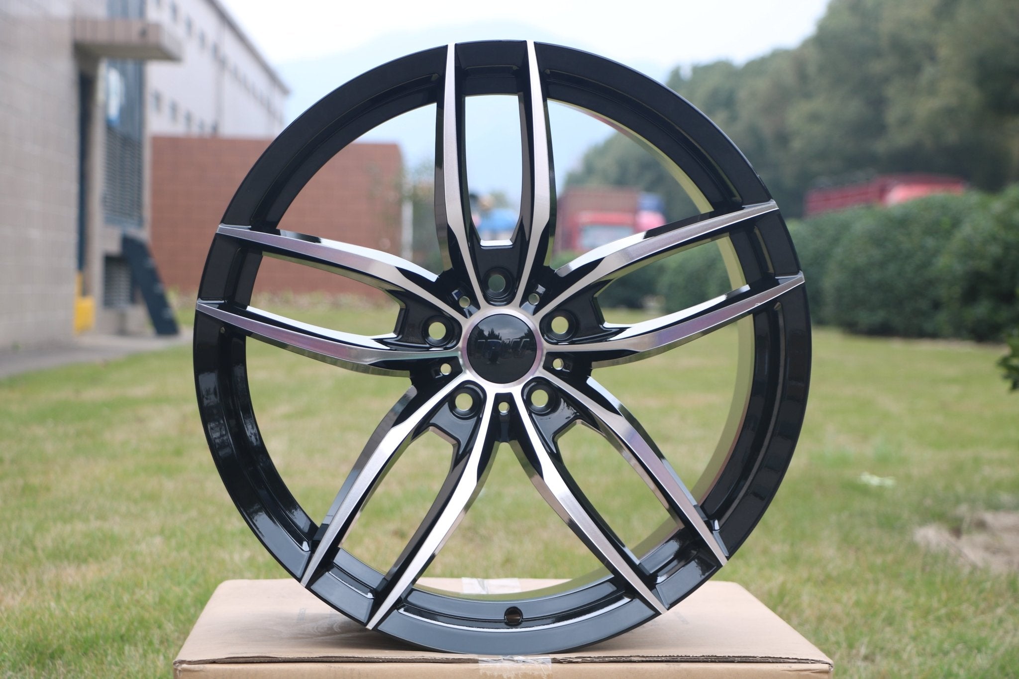 W524 D1407 20x9.5 Black Machined Face 20x8.5 Et35 5x114.3 CB73.1 - Gun Hill Tire House (WTW - WHOLESALE TIRES & WHEELS)