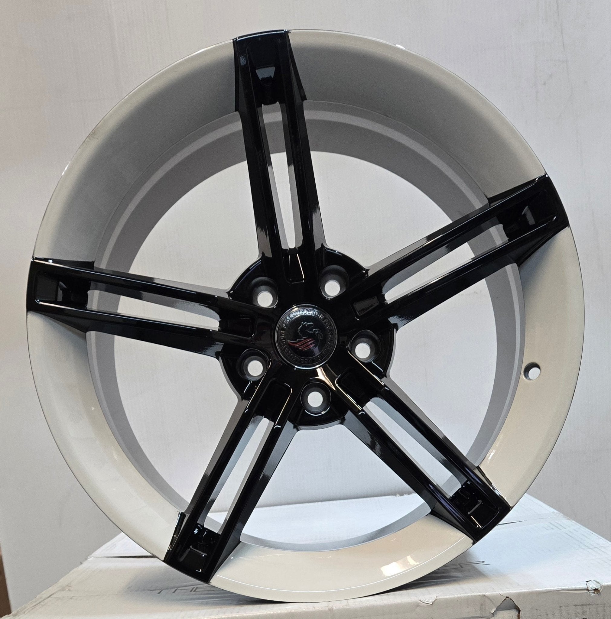 HF5186 18X8.5 5X114.3 GLOSSY WHITE PIANO BLACK SPOKES - Gun Hill Tire House (WTW - WHOLESALE TIRES & WHEELS)