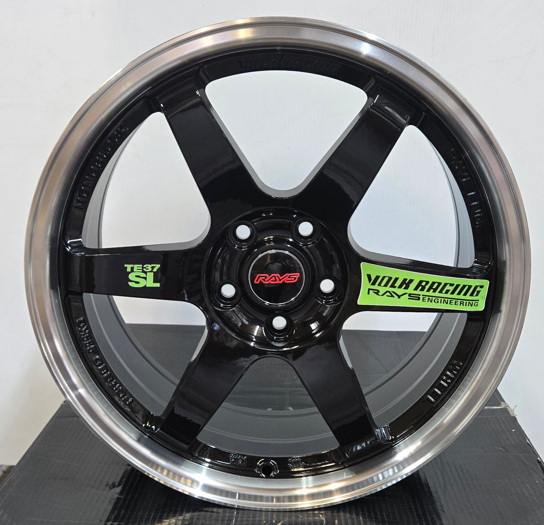 JT058 - 8 TE37 18X8.0 5X114.3 PIANO BLACK MACHINED LIP - Gun Hill Tire House (WTW - WHOLESALE TIRES & WHEELS)