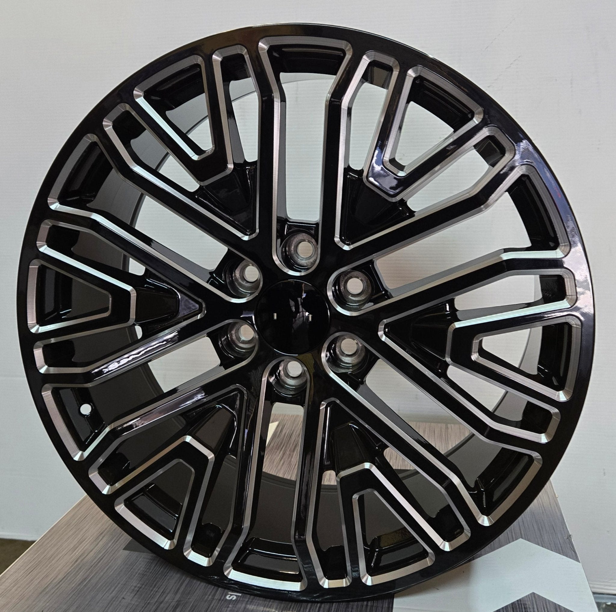 OE - 0317 GMC DENALI REP 22X9.0 6X139.7 PIANO BLACK MILLING SPOKES - Gun Hill Tire House (WTW - WHOLESALE TIRES & WHEELS)