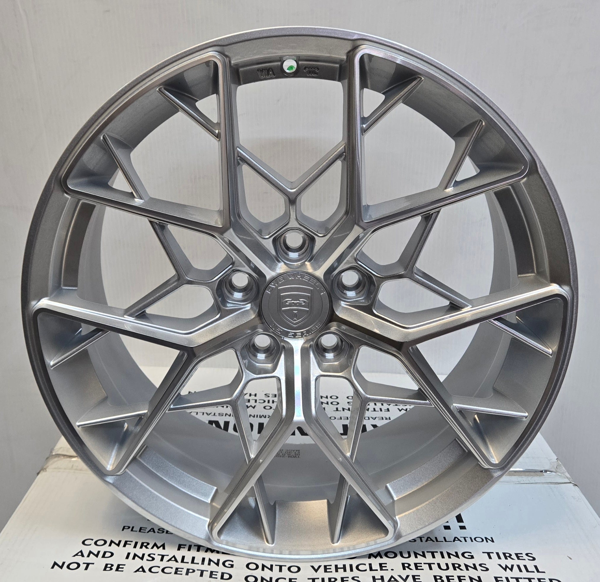 GWG NS2 18x8 BLANK SILVER - Gun Hill Tire House (WTW - WHOLESALE TIRES & WHEELS)