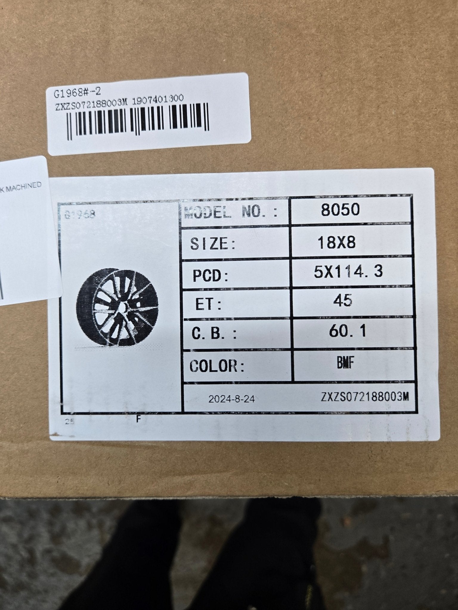 H893 5 - V STYLE 18X8.0 5X114.3 PIANO BLACK MACHINED - Gun Hill Tire House (WTW - WHOLESALE TIRES & WHEELS)