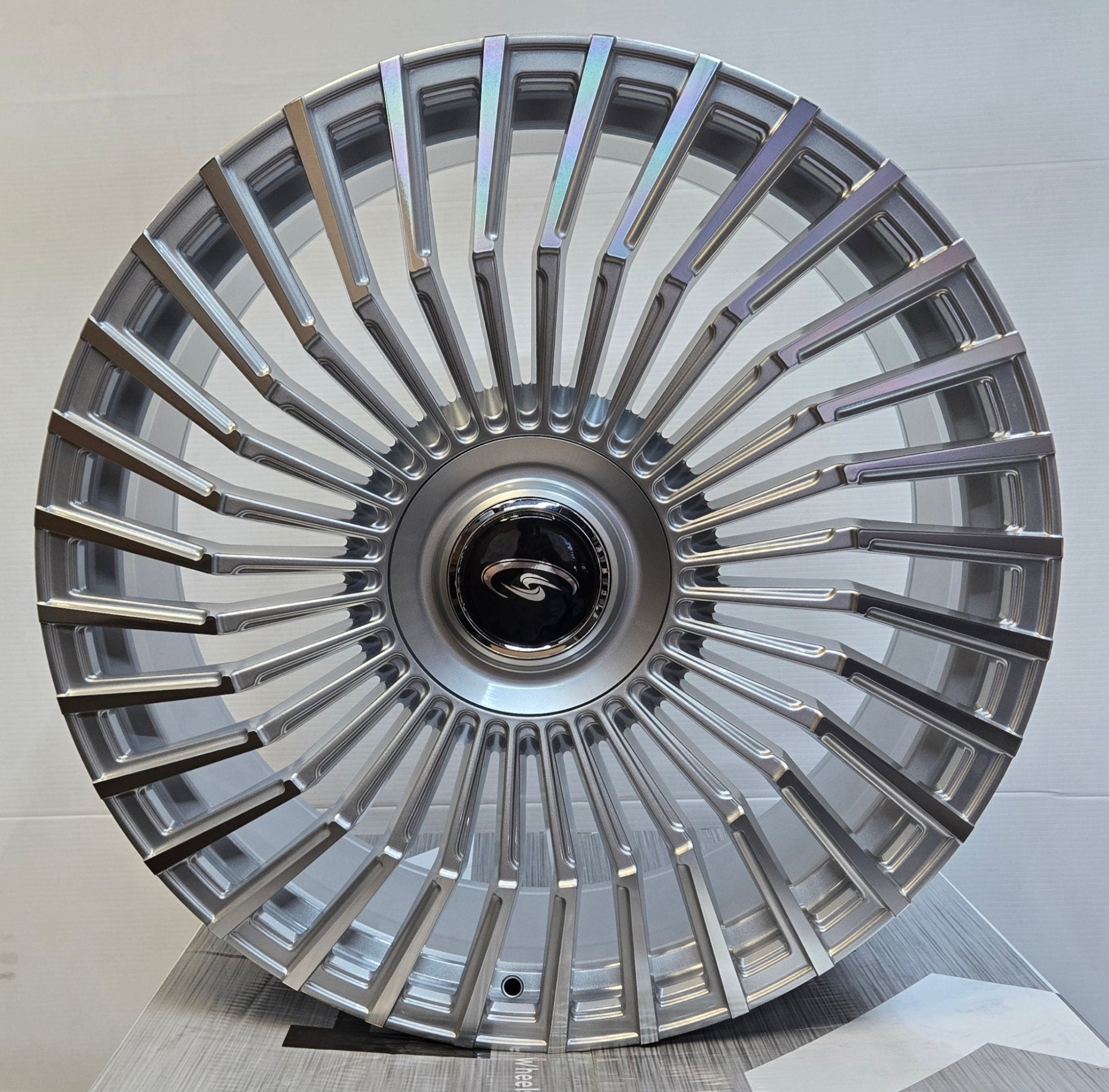 LR35 24X10 5X120 FLOW FORM SILVER MACHINED FACE - Gun Hill Tire House (WTW - WHOLESALE TIRES & WHEELS)