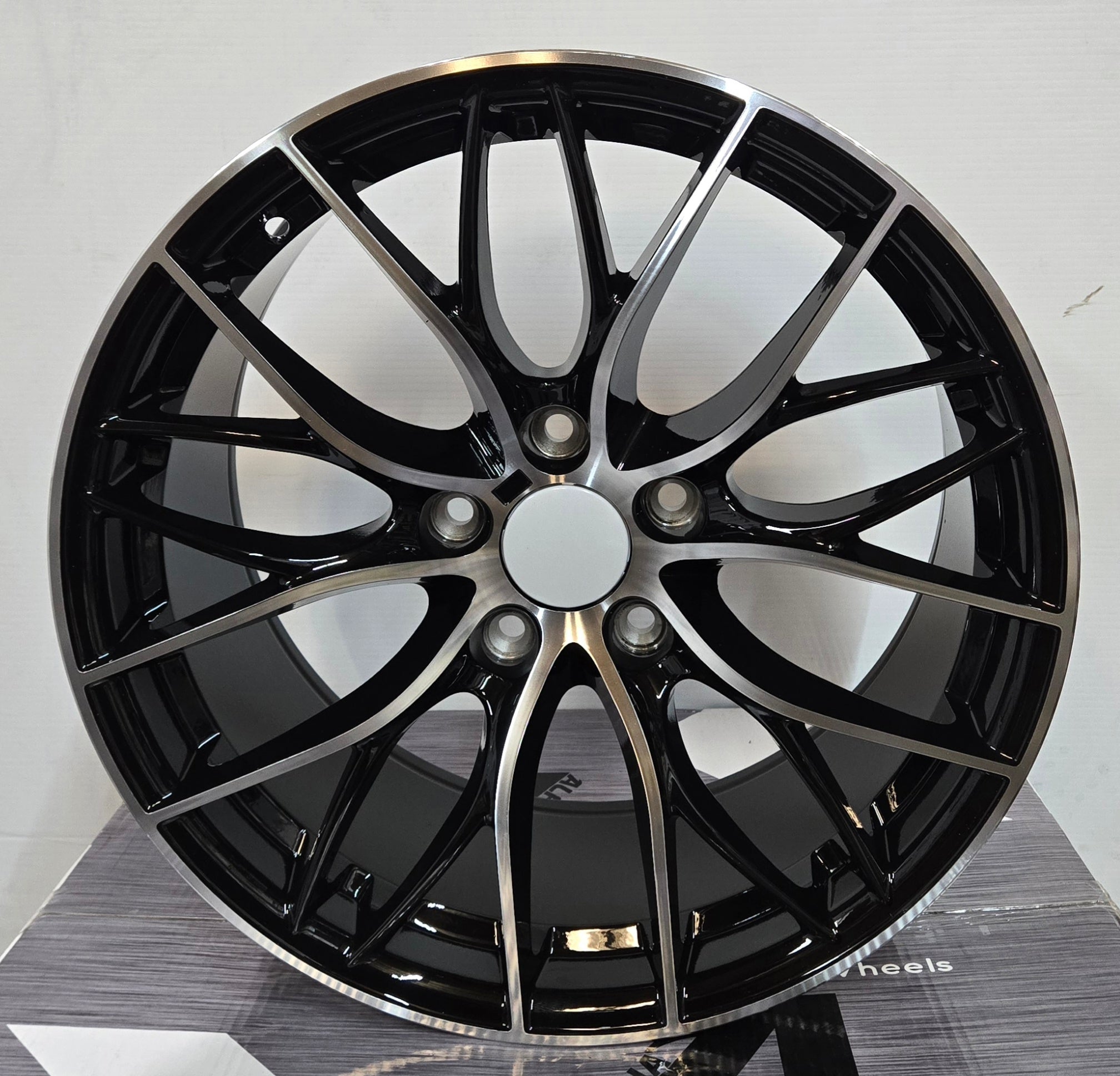 OE - 549 405M 18x9.0 5x120 GLOSS BLACK MACHINE FACE - Gun Hill Tire House (WTW - WHOLESALE TIRES & WHEELS)